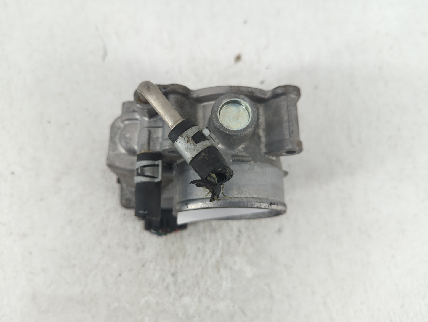 2018-2019 Nissan Rogue Sport Throttle Body P/N:4BA60-01 4BA60-01 F Fits Fits 2018 2019 OEM Used Auto Parts - Oemusedautopart