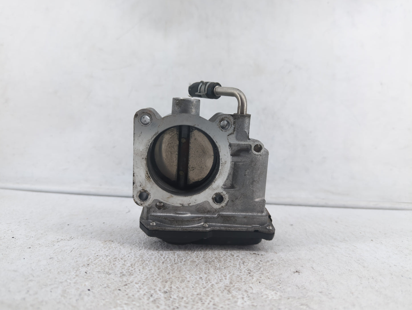 2018-2019 Nissan Rogue Sport Throttle Body P/N:4BA60-01 4BA60-01 F Fits Fits 2018 2019 OEM Used Auto Parts - Oemusedautopart