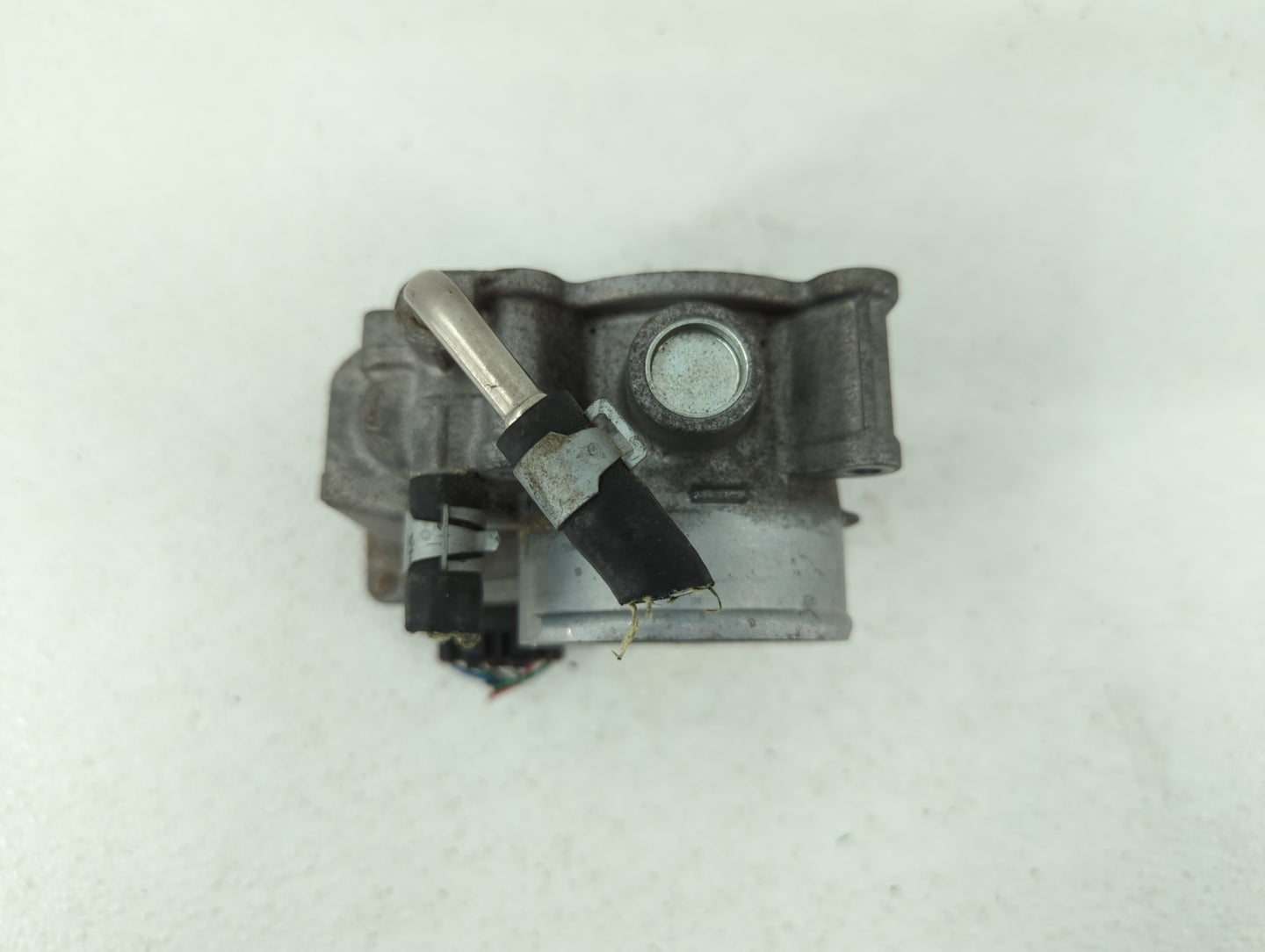 2018-2019 Nissan Rogue Sport Throttle Body P/N:4BA60-01 4BA60-01 F Fits Fits 2018 2019 OEM Used Auto Parts - Oemusedautopart