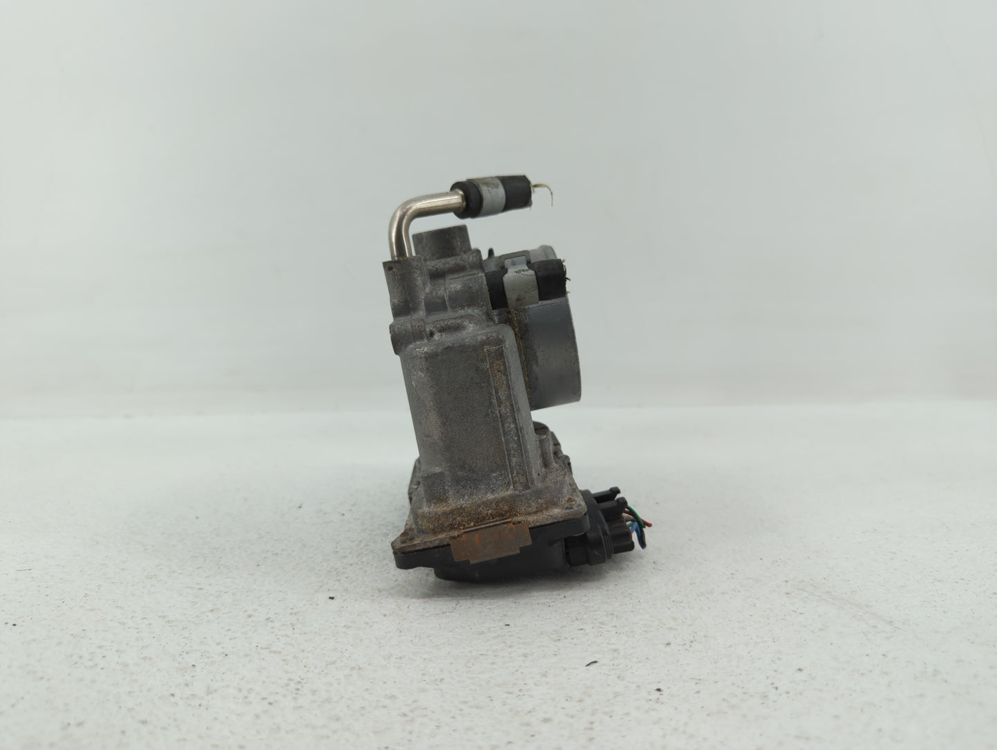 2018-2019 Nissan Rogue Sport Throttle Body P/N:4BA60-01 4BA60-01 F Fits Fits 2018 2019 OEM Used Auto Parts - Oemusedautopart