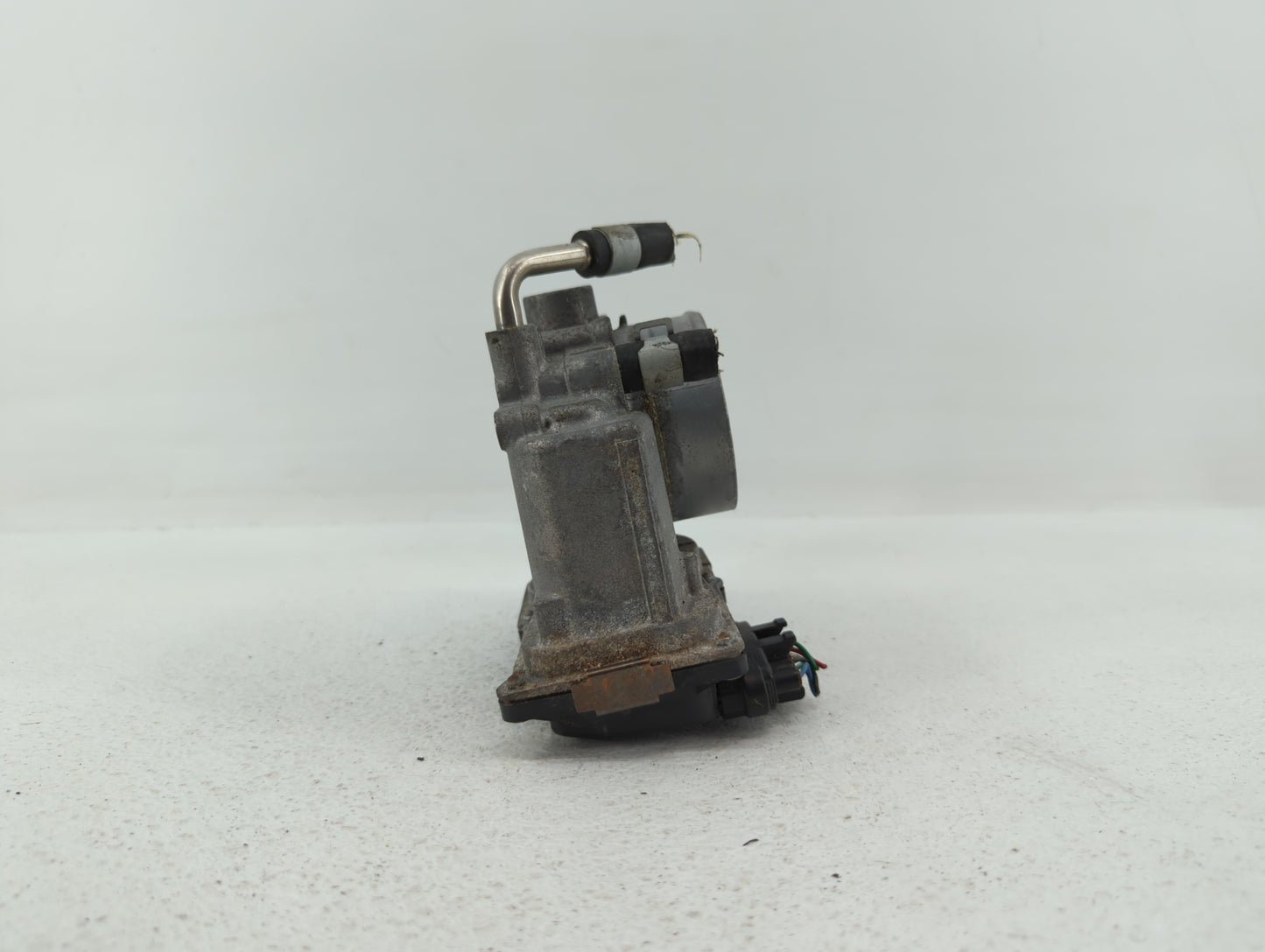 2018-2019 Nissan Rogue Sport Throttle Body P/N:4BA60-01 4BA60-01 F Fits Fits 2018 2019 OEM Used Auto Parts - Oemusedautopart