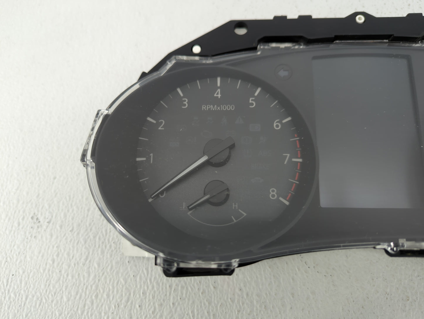2019 Nissan Rogue Sport Instrument Cluster Speedometer Gauges P/N:6MM0A/B6CG 6MM0A/STB5 Fits OEM Used Auto Parts - Oemusedau