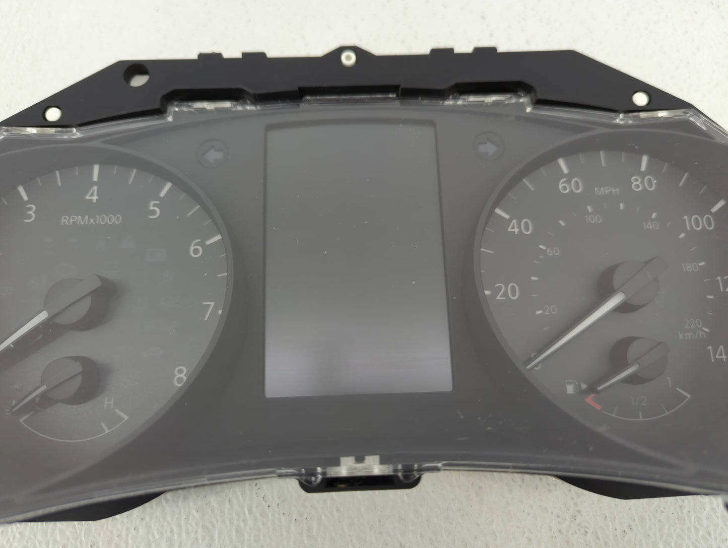 2019 Nissan Rogue Sport Instrument Cluster Speedometer Gauges P/N:6MM0A/B6CG 6MM0A/STB5 Fits OEM Used Auto Parts - Oemusedau