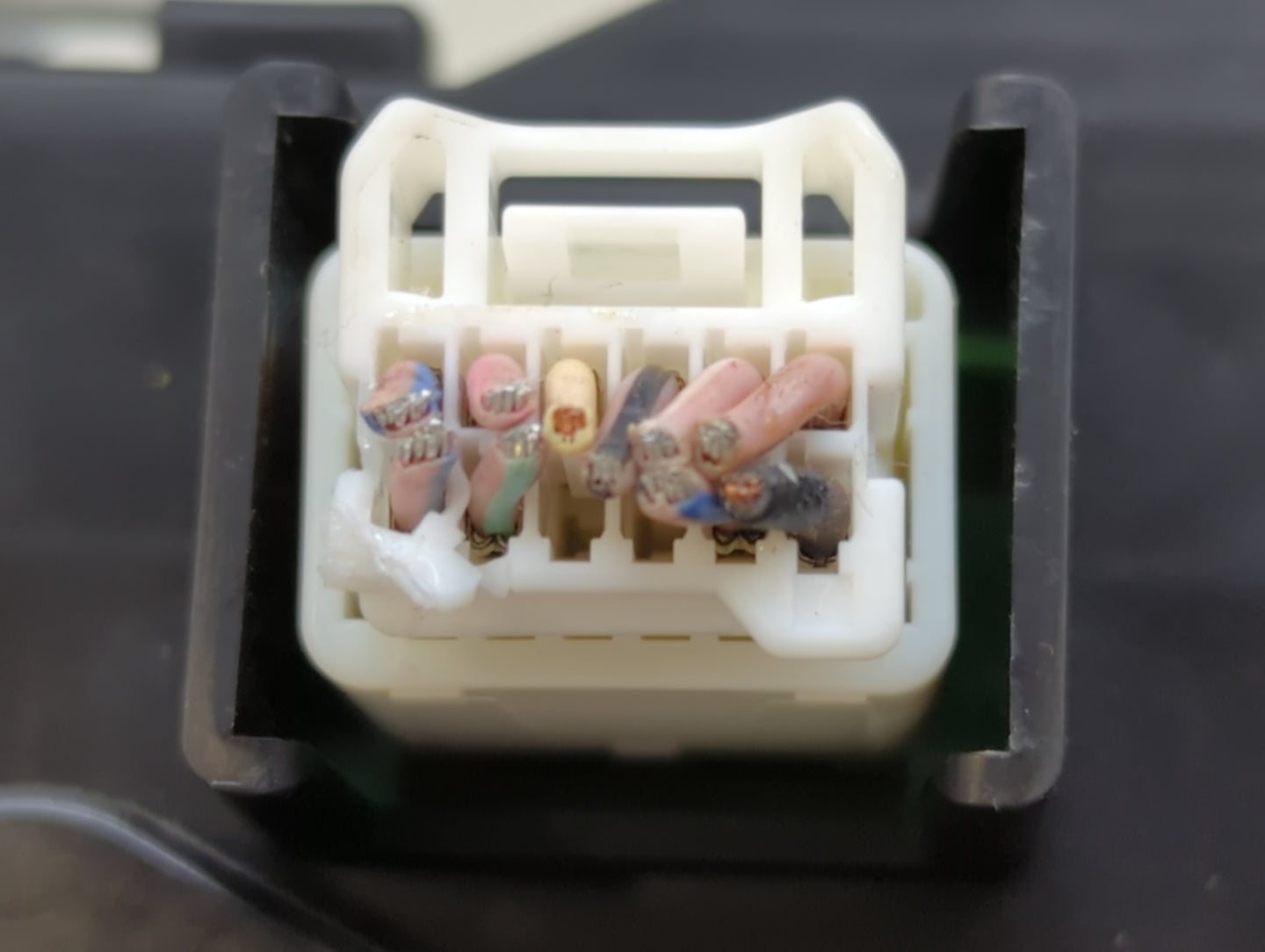 2019 Nissan Rogue Sport Instrument Cluster Speedometer Gauges Fits OEM Used Auto Parts - Oemusedautoparts1.com