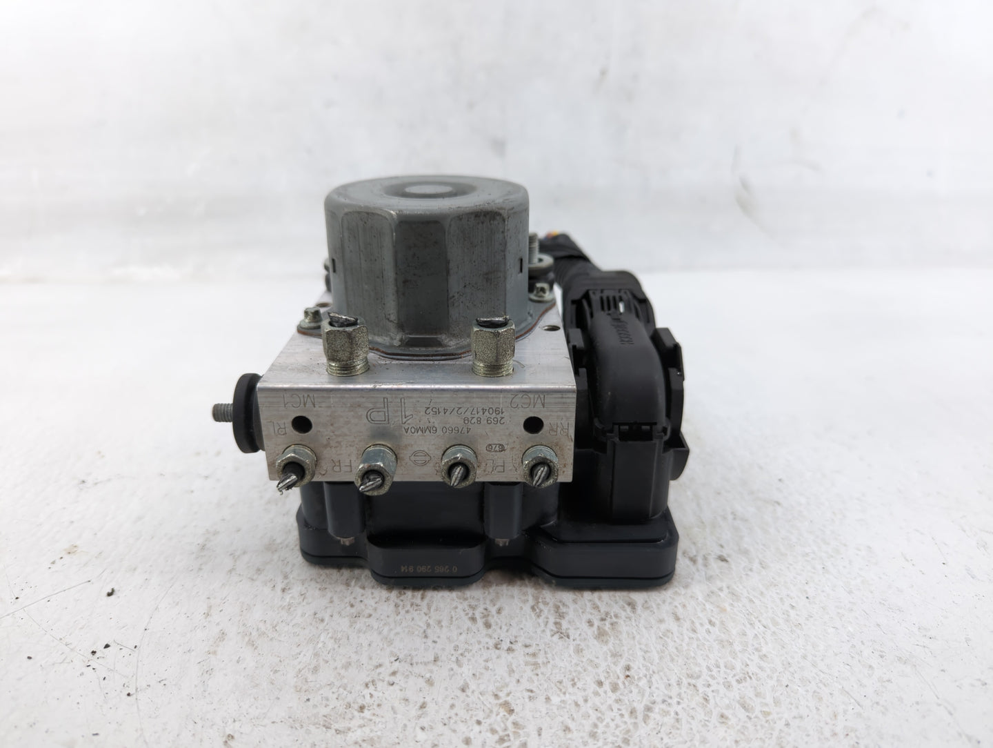 2019-2021 Nissan Rogue Sport ABS Pump Control Module Replacement P/N:47660 6MM0A Fits Fits 2019 2020 2021 OEM Used Auto Part