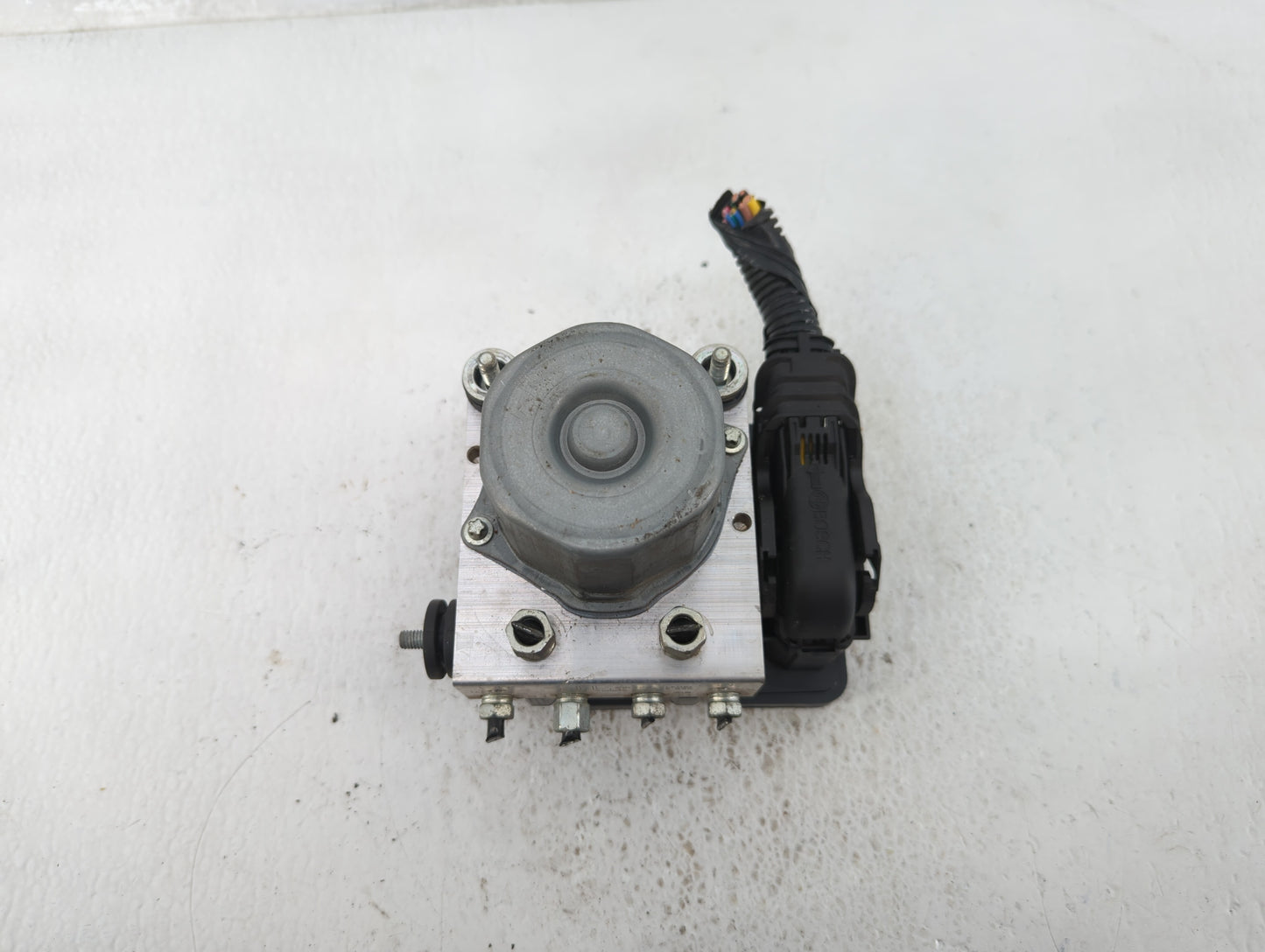 2019-2021 Nissan Rogue Sport ABS Pump Control Module Replacement P/N:47660 6MM0A Fits Fits 2019 2020 2021 OEM Used Auto Part