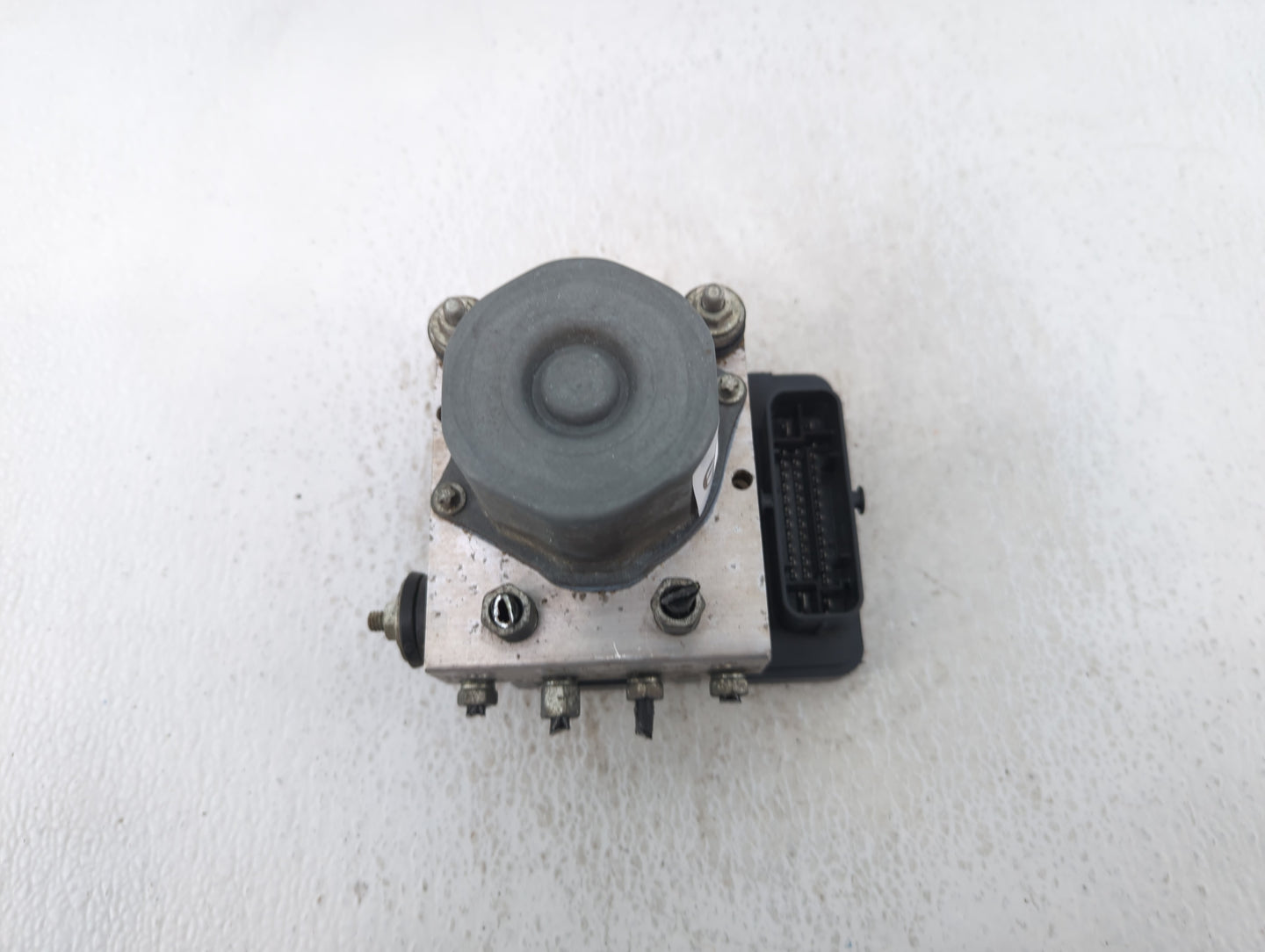2019-2021 Nissan Rogue Sport ABS Pump Control Module Replacement P/N:269 829 47600 6MM2A Fits Fits 2019 2020 2021 OEM Used A