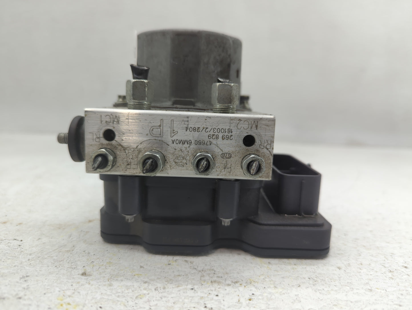2019-2021 Nissan Rogue Sport ABS Pump Control Module Replacement P/N:47660 6MM0A Fits Fits 2019 2020 2021 OEM Used Auto Part