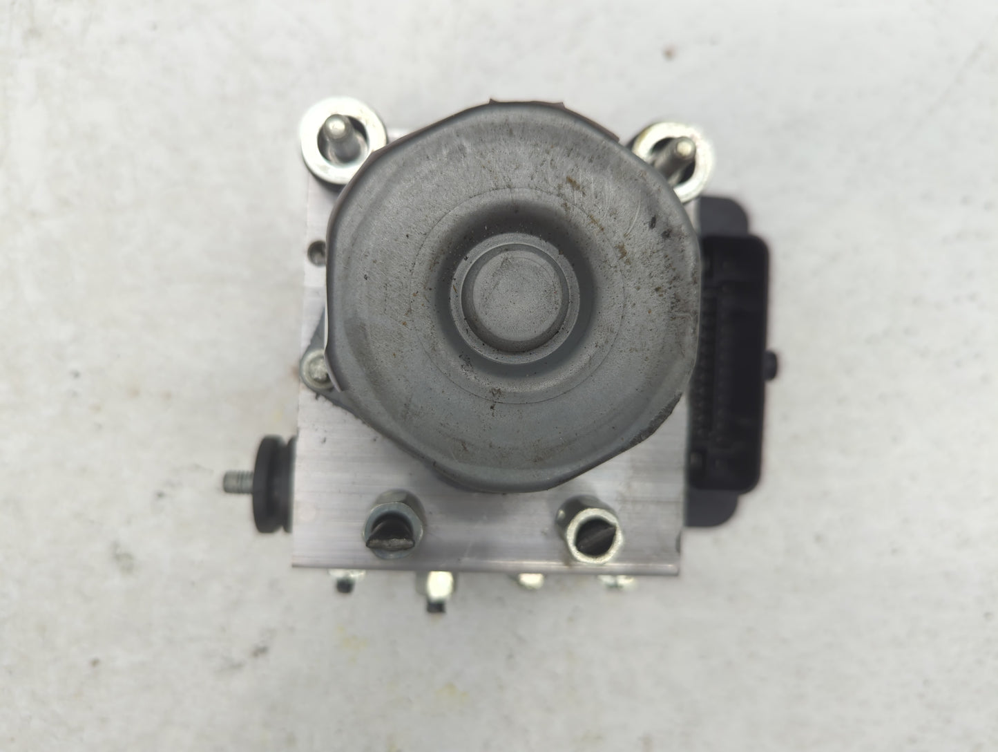 2019-2021 Nissan Rogue Sport ABS Pump Control Module Replacement P/N:47660 6MM0A Fits Fits 2019 2020 2021 OEM Used Auto Part