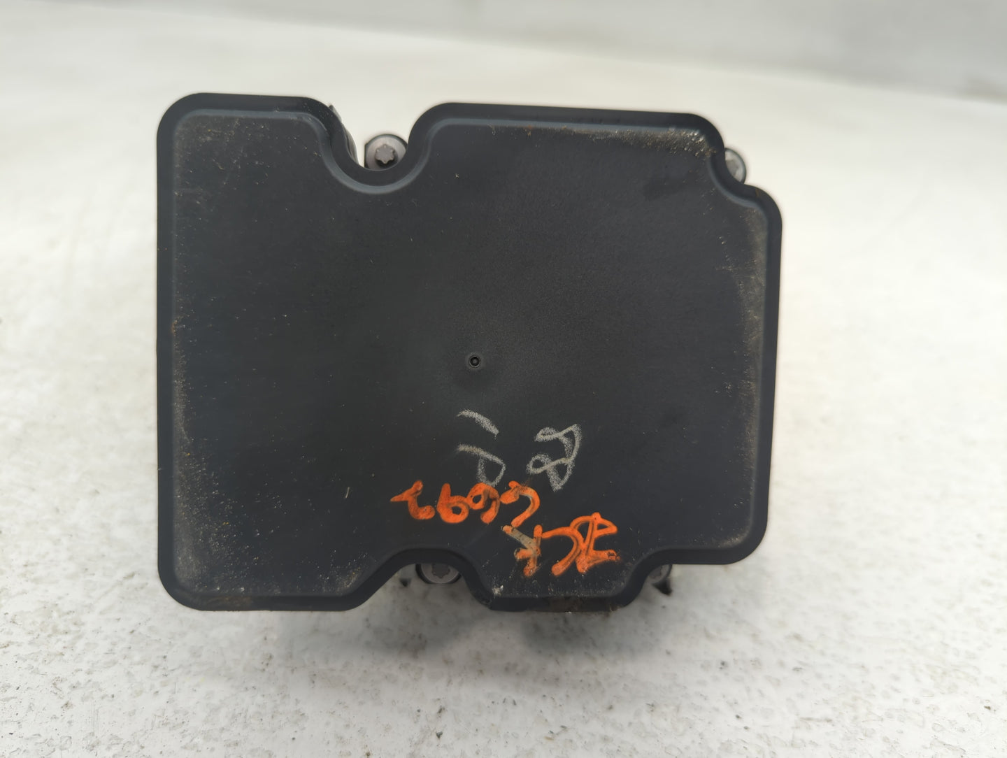 2019-2021 Nissan Rogue Sport ABS Pump Control Module Replacement P/N:47660 6MM0A Fits Fits 2019 2020 2021 OEM Used Auto Part