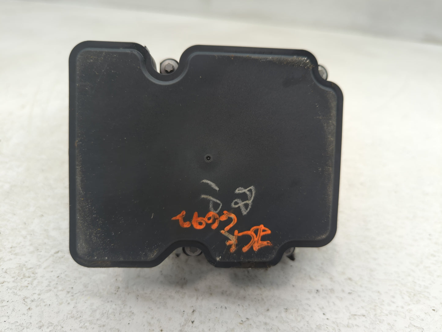 2019-2021 Nissan Rogue Sport ABS Pump Control Module Replacement P/N:47660 6MM0A Fits Fits 2019 2020 2021 OEM Used Auto Part