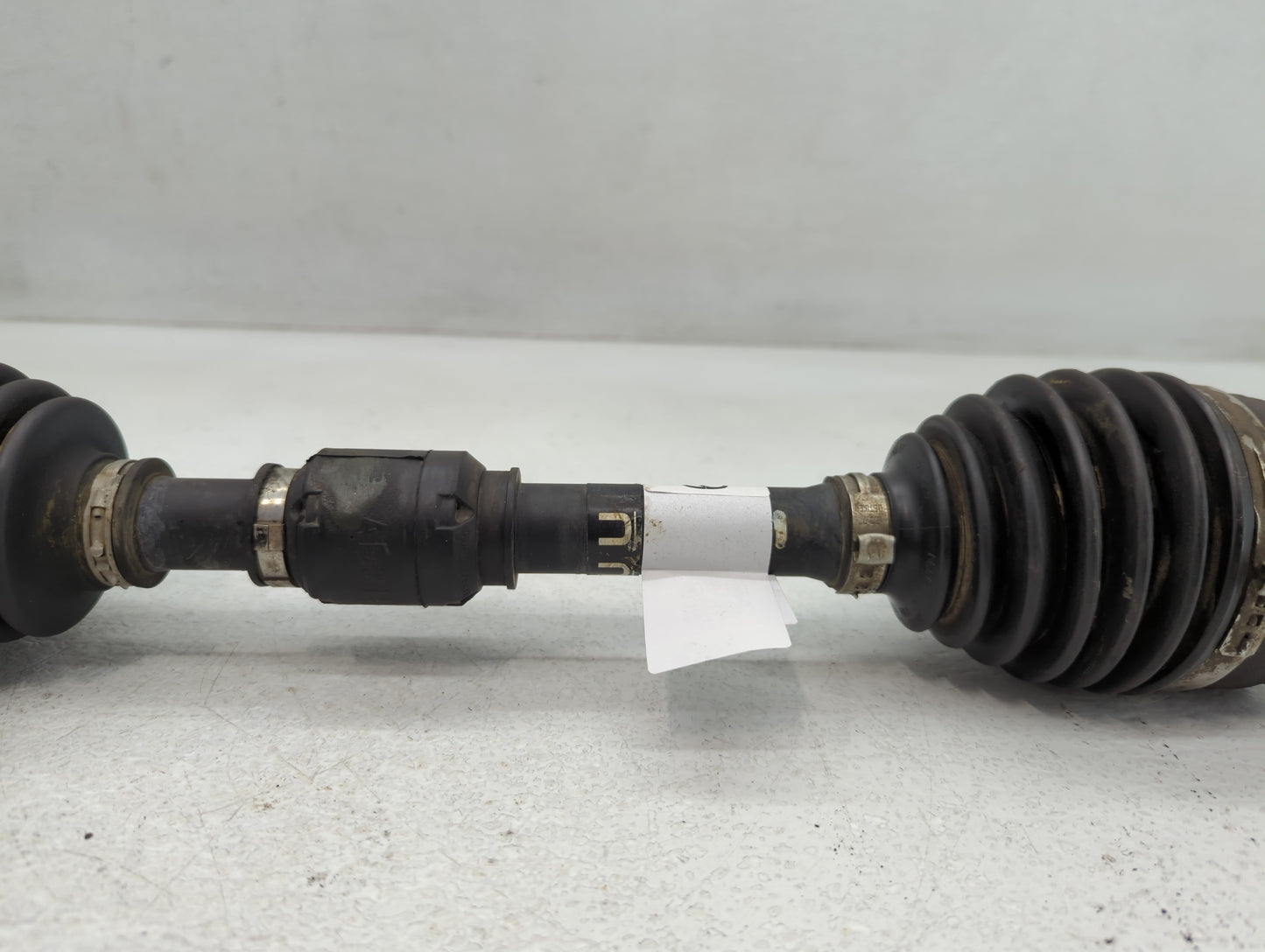 2017-2019 Nissan Rogue Sport Axle Shaft Front Driver Cv C/v - Oemusedautoparts1.com