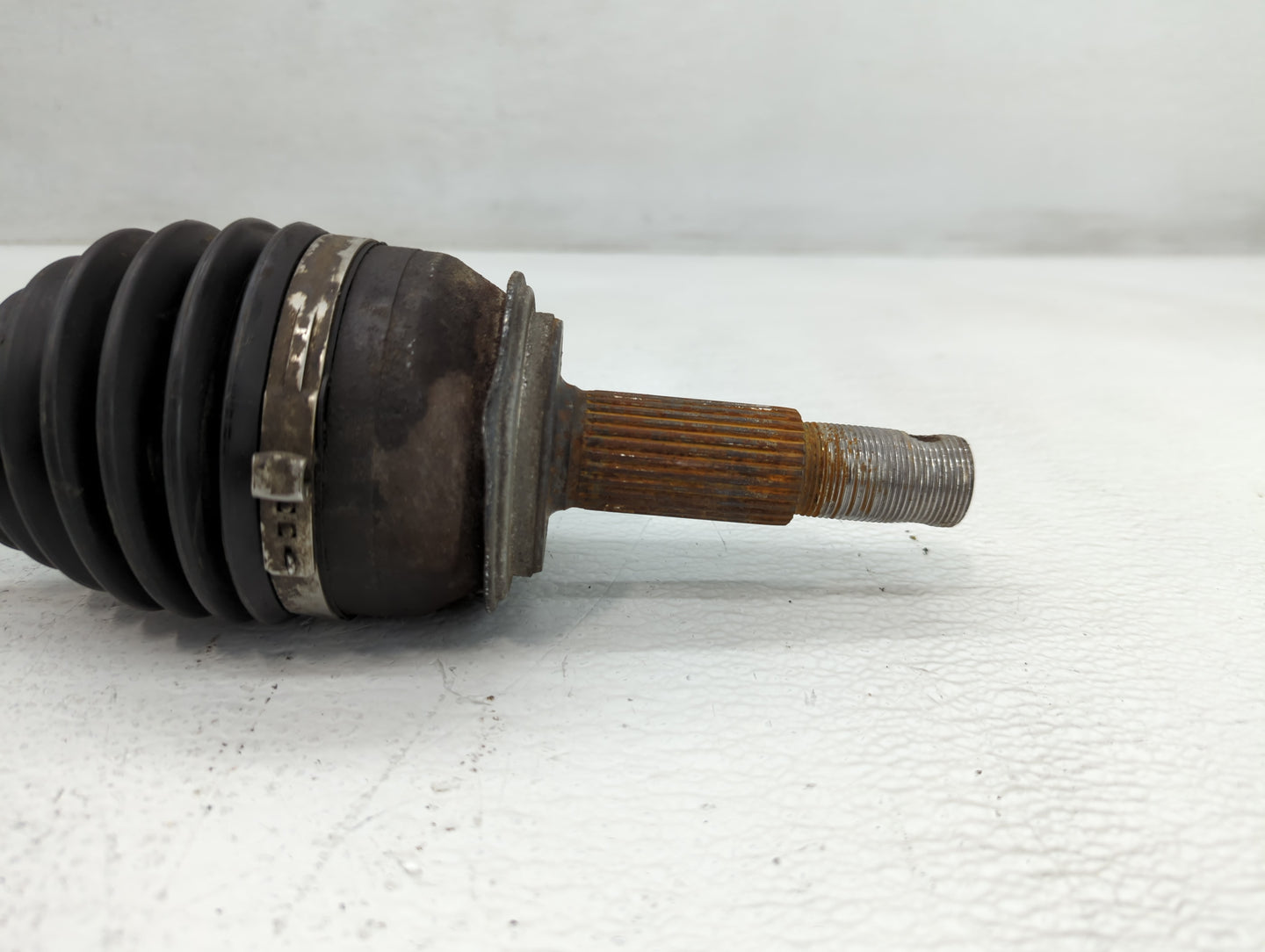 2017-2019 Nissan Rogue Sport Axle Shaft Front Driver Cv C/v - Oemusedautoparts1.com