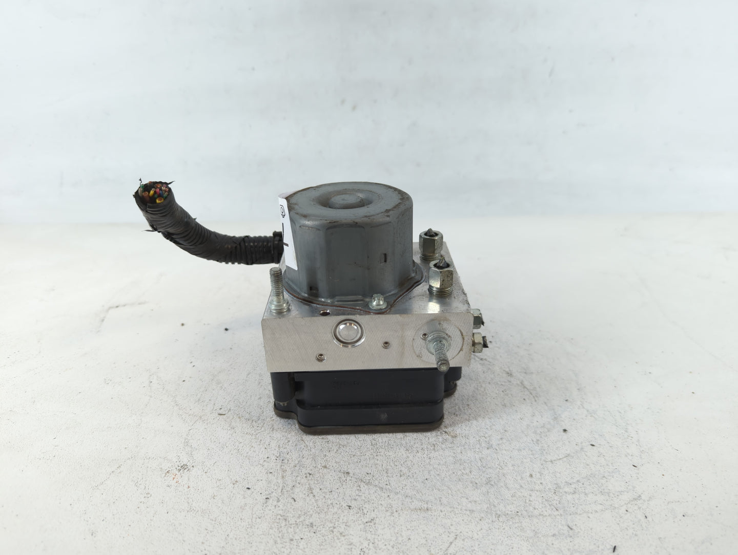 2019-2021 Nissan Rogue Sport ABS Pump Control Module Replacement P/N:269 909 47660 6MM4A Fits Fits 2019 2020 2021 OEM Used A