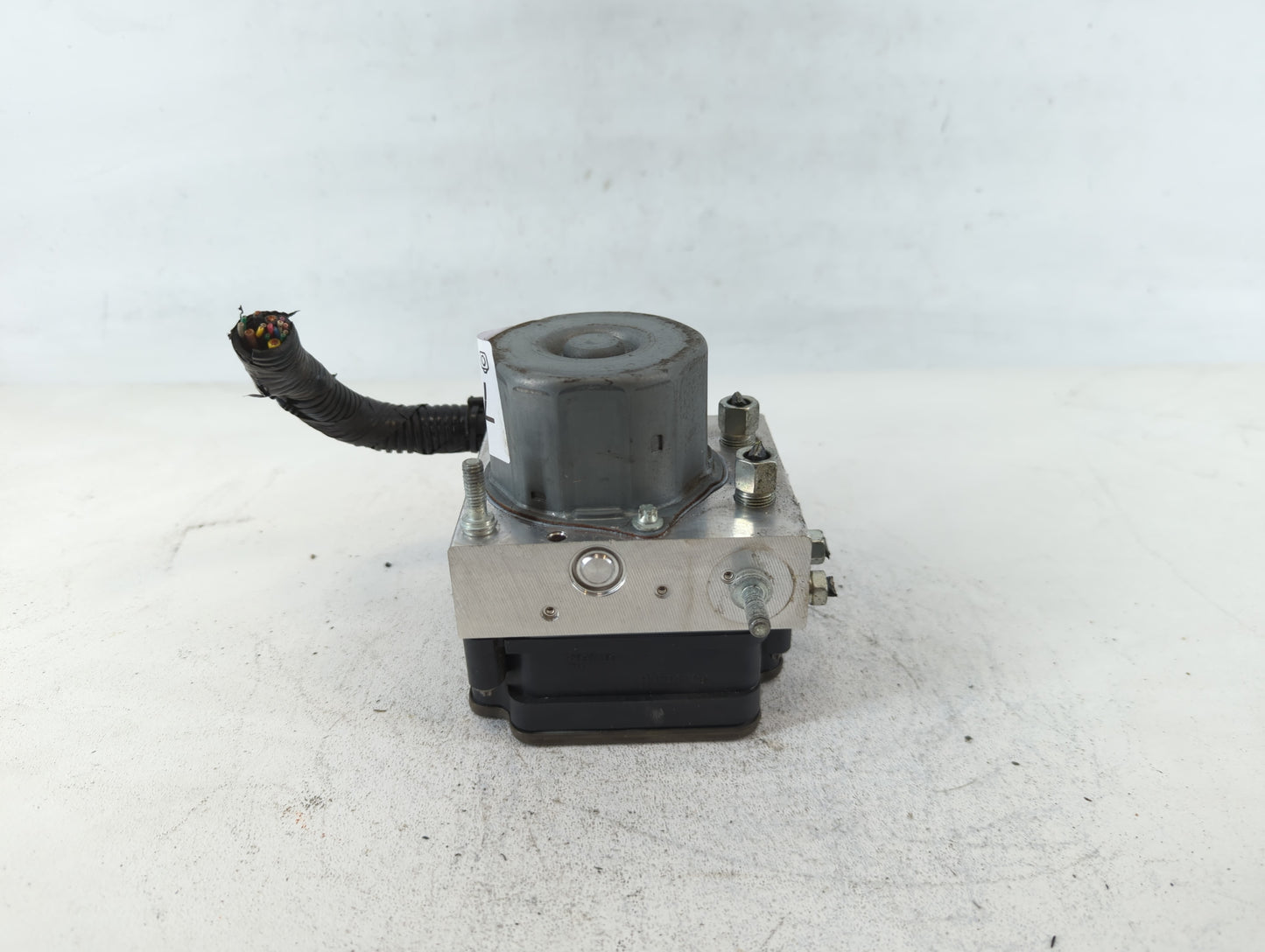 2019-2021 Nissan Rogue Sport ABS Pump Control Module Replacement P/N:269 909 47660 6MM4A Fits Fits 2019 2020 2021 OEM Used A