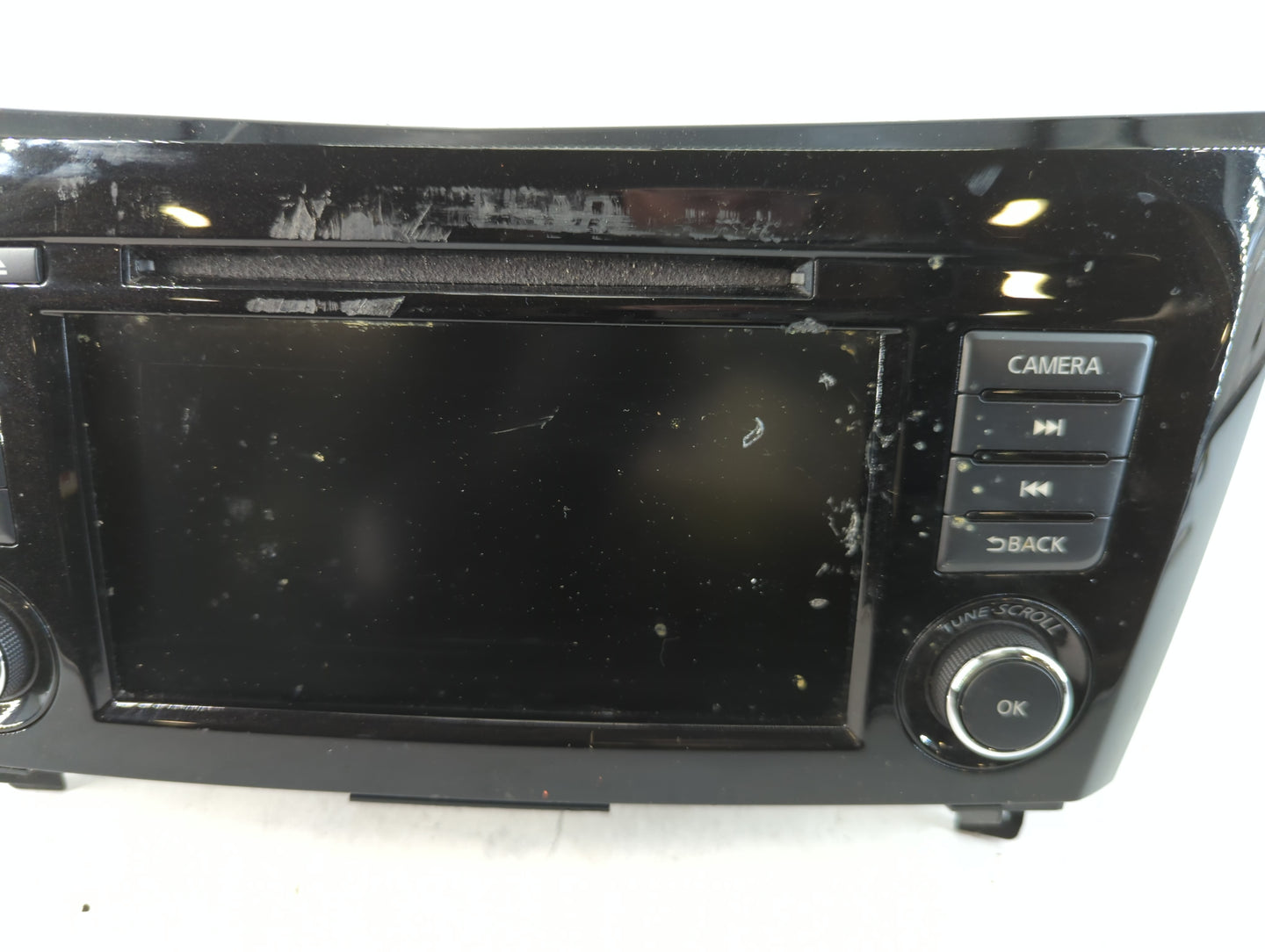 Nissan Rogue Sport Am Fm Cd Player Radio Receiver - Oemusedautoparts1.com