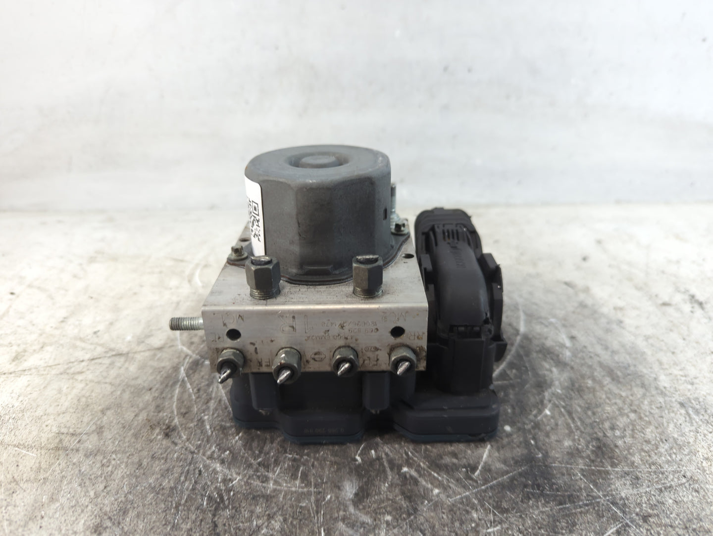 2019-2021 Nissan Rogue Sport ABS Pump Control Module Replacement P/N:47600 6MM2A Fits Fits 2019 2020 2021 OEM Used Auto Part