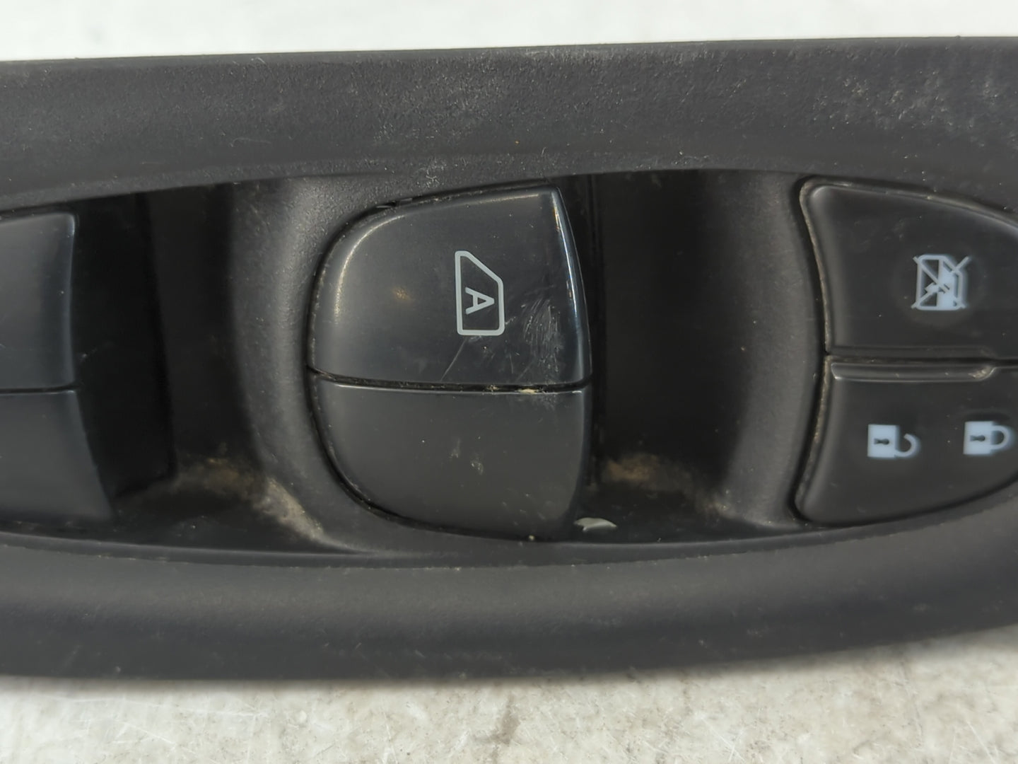 2017-2022 Nissan Rogue Sport Master Power Window Switch Replacement Driver Side Left P/N:0793A01 25401 6MA0C Fits OEM Used A