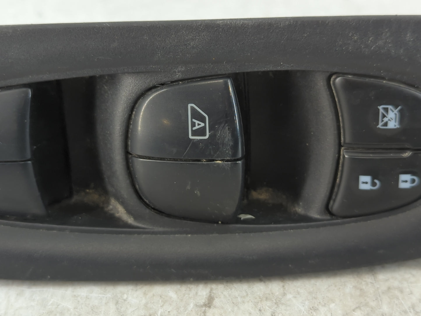 2017-2022 Nissan Rogue Sport Master Power Window Switch Replacement Driver Side Left P/N:0793A01 25401 6MA0C Fits OEM Used A