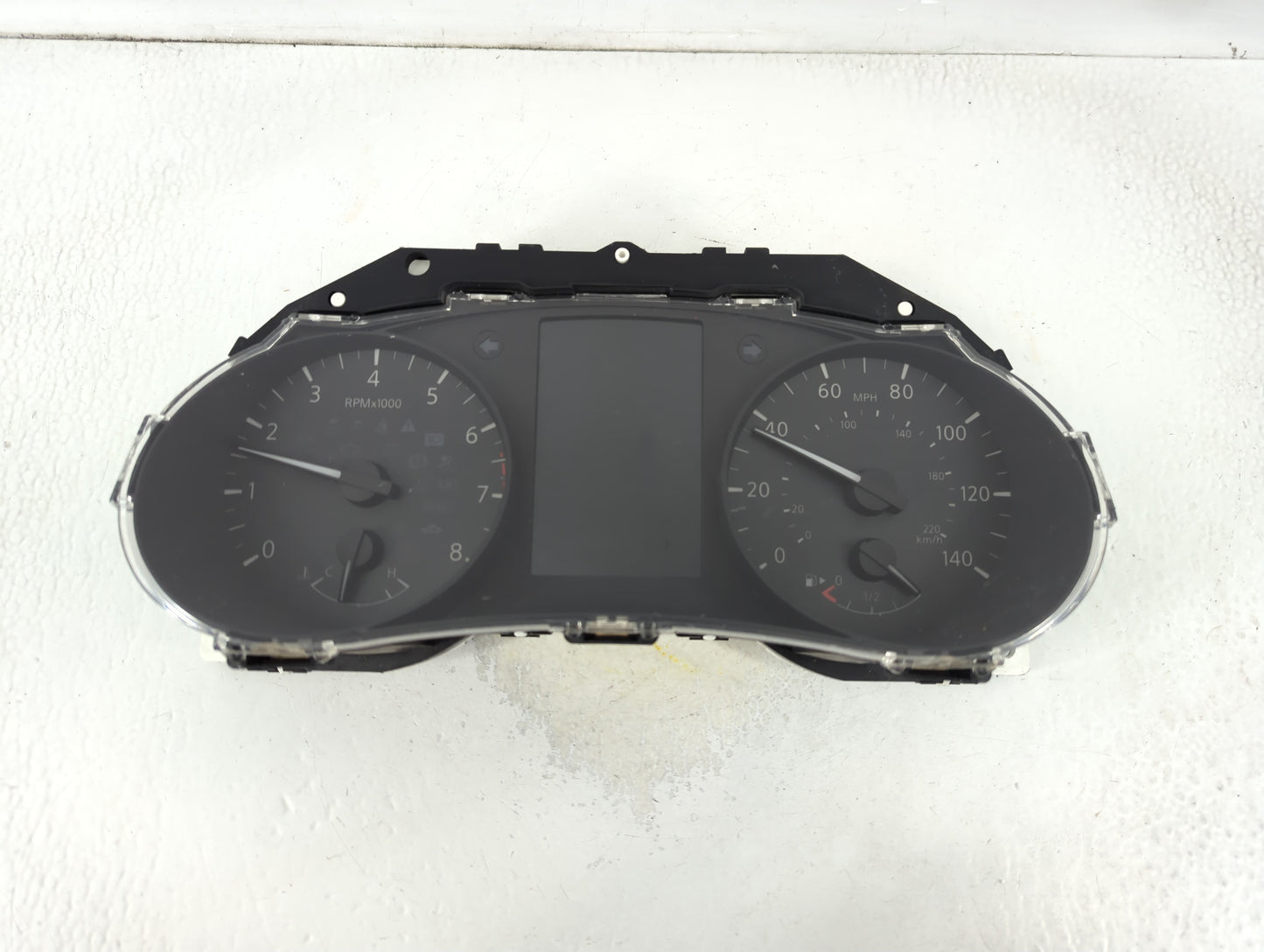 2019 Nissan Rogue Sport Instrument Cluster Speedometer Gauges P/N:6MM0A/LV2K 1905280356 Fits OEM Used Auto Parts - Oemusedau
