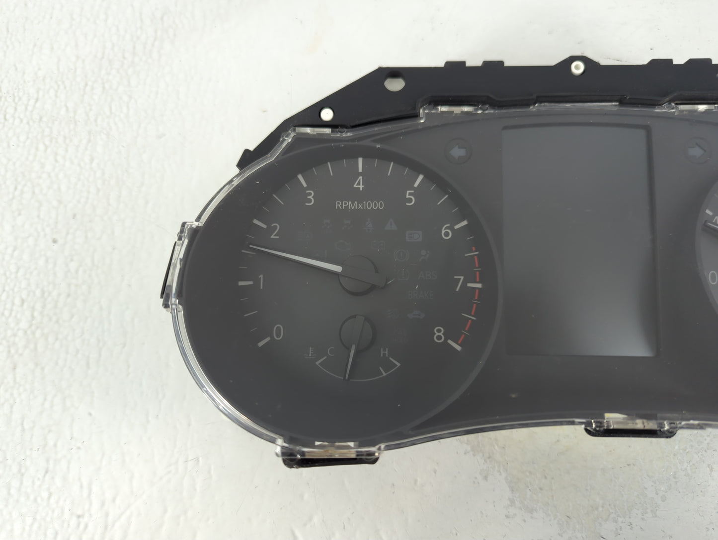 2019 Nissan Rogue Sport Instrument Cluster Speedometer Gauges P/N:6MM0A/LV2K 1905280356 Fits OEM Used Auto Parts - Oemusedau