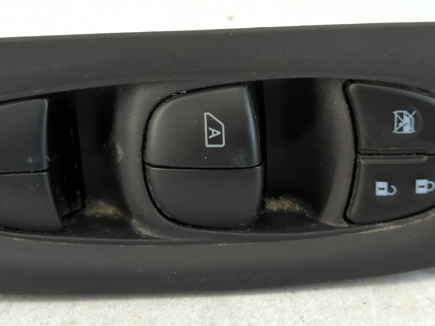 2017-2022 Nissan Rogue Sport Master Power Window Switch Replacement Driver Side Left P/N:80961 6FK0A Fits OEM Used Auto Part