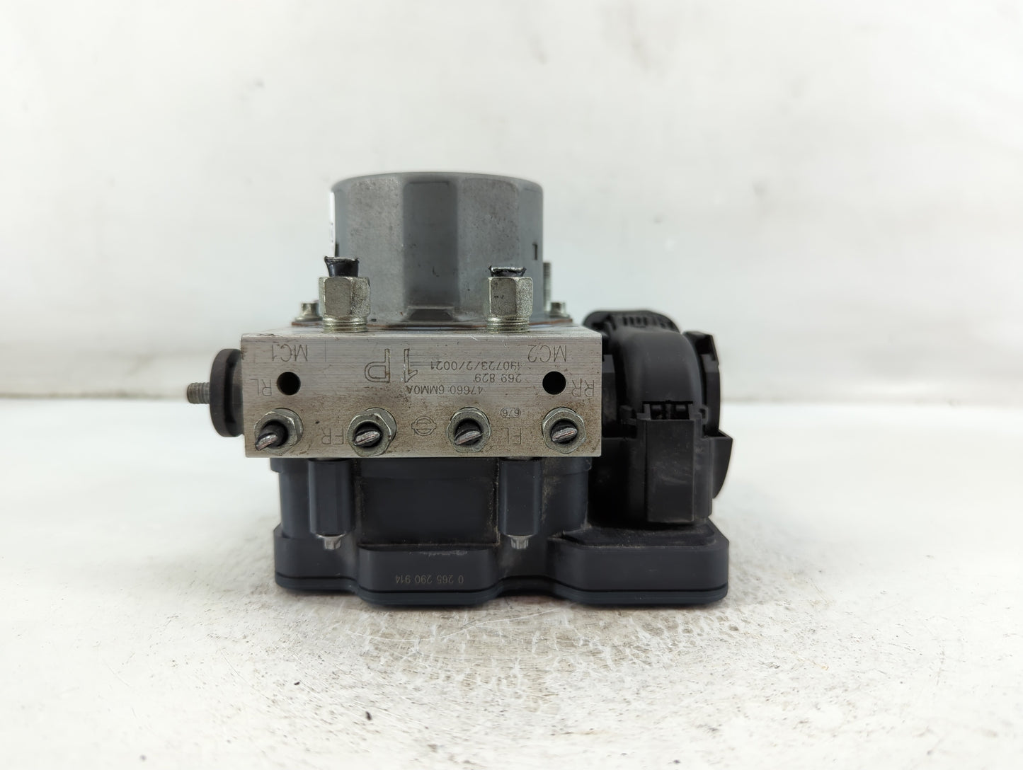 2019-2021 Nissan Rogue Sport ABS Pump Control Module Replacement P/N:190723/2/0021 262 829 Fits Fits 2019 2020 2021 OEM Used