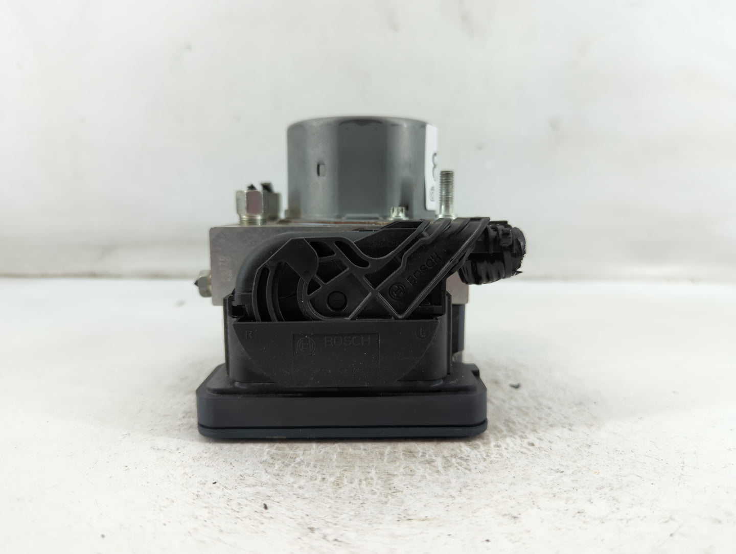 2019-2021 Nissan Rogue Sport ABS Pump Control Module Replacement P/N:190723/2/0021 262 829 Fits Fits 2019 2020 2021 OEM Used