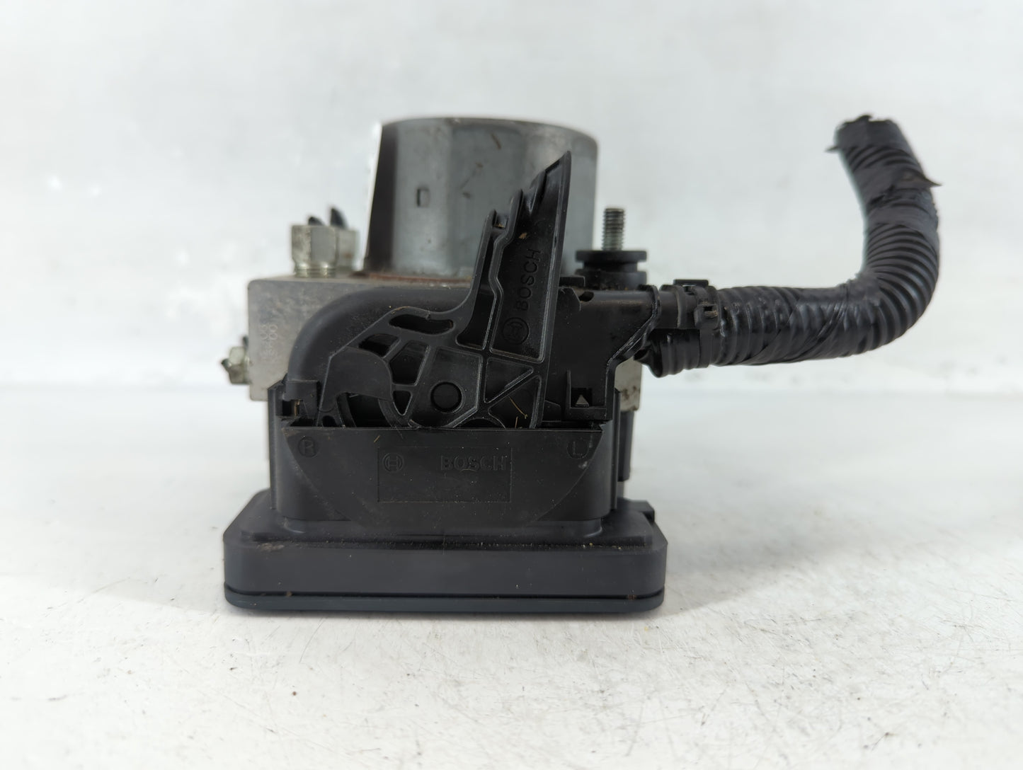 2019-2021 Nissan Rogue Sport ABS Pump Control Module Replacement P/N:47660 6MM0A Fits Fits 2019 2020 2021 OEM Used Auto Part
