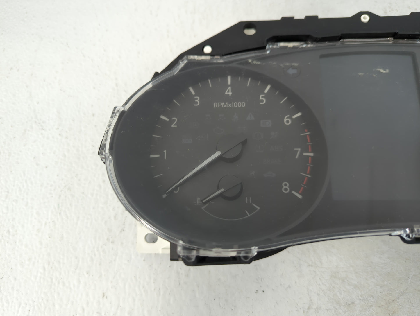 2019 Nissan Rogue Sport Instrument Cluster Speedometer Gauges P/N:6MM0A/E8ZO Miles: Fits OEM Used Auto Parts - Oemusedautopa