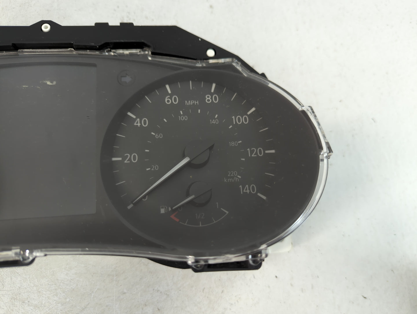 2019 Nissan Rogue Sport Instrument Cluster Speedometer Gauges P/N:6MM0A/E8ZO Miles: Fits OEM Used Auto Parts - Oemusedautopa