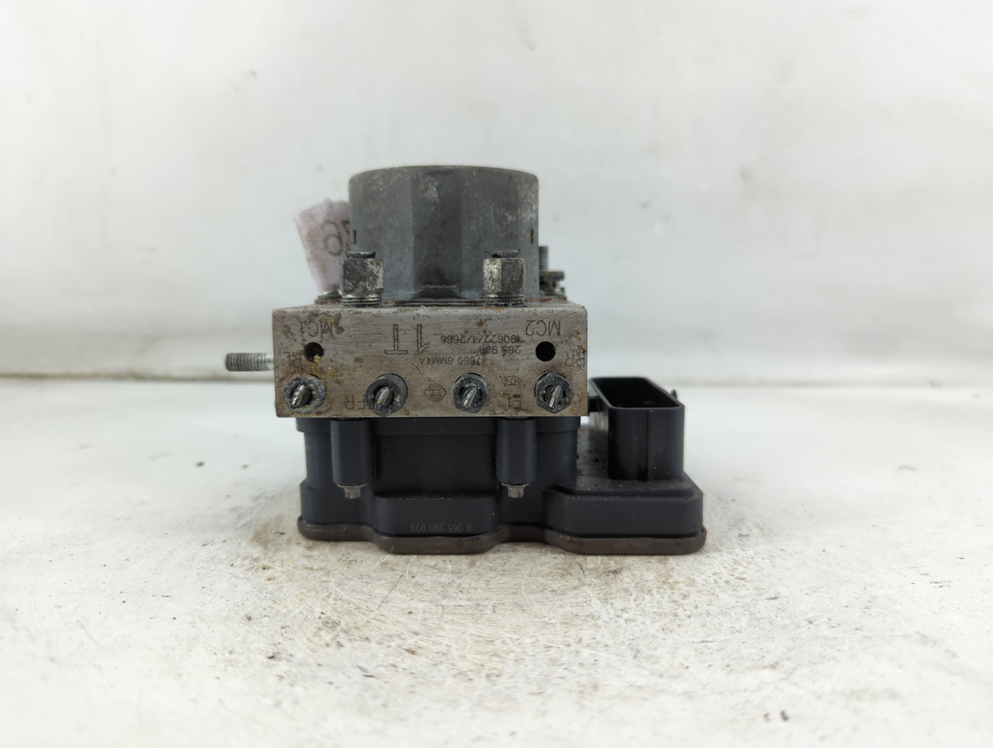 2019-2021 Nissan Rogue Sport ABS Pump Control Module Replacement P/N:47660 6MM0A Fits Fits 2019 2020 2021 OEM Used Auto Part