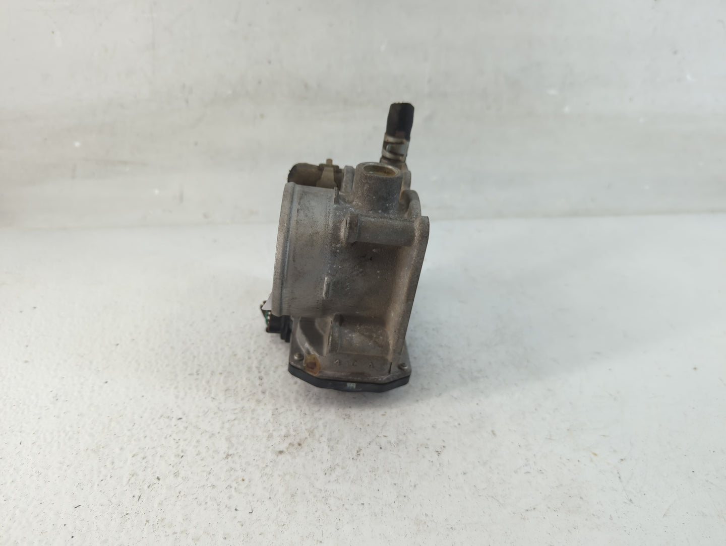 2013-2019 Nissan Sentra Throttle Body P/N:3RA60-01 E Fits Fits 2013 2014 2015 2016 2017 2018 2019 OEM Used Auto Parts - Oemu