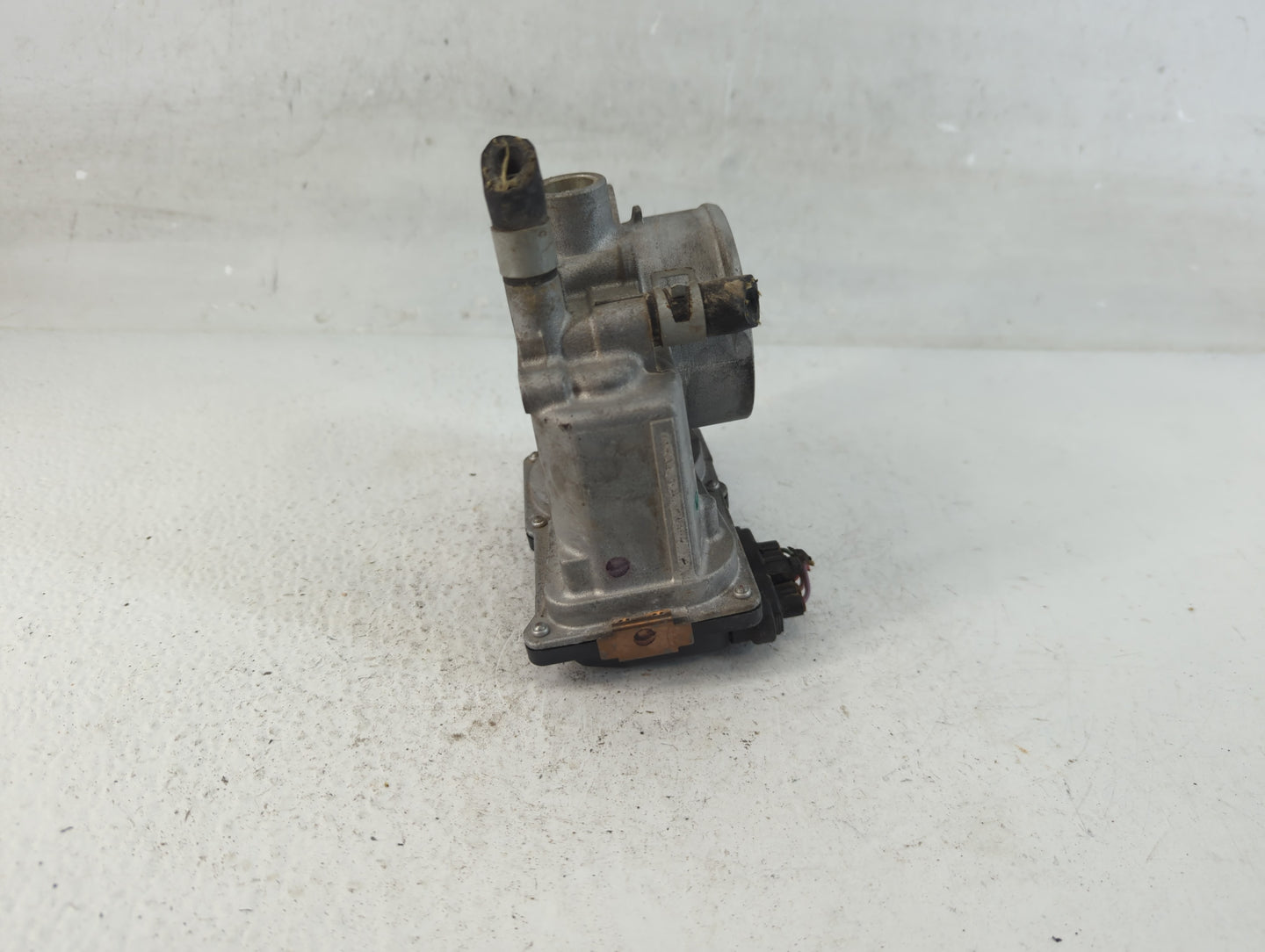 2013-2019 Nissan Sentra Throttle Body P/N:3RA60-01 E Fits Fits 2013 2014 2015 2016 2017 2018 2019 OEM Used Auto Parts - Oemu