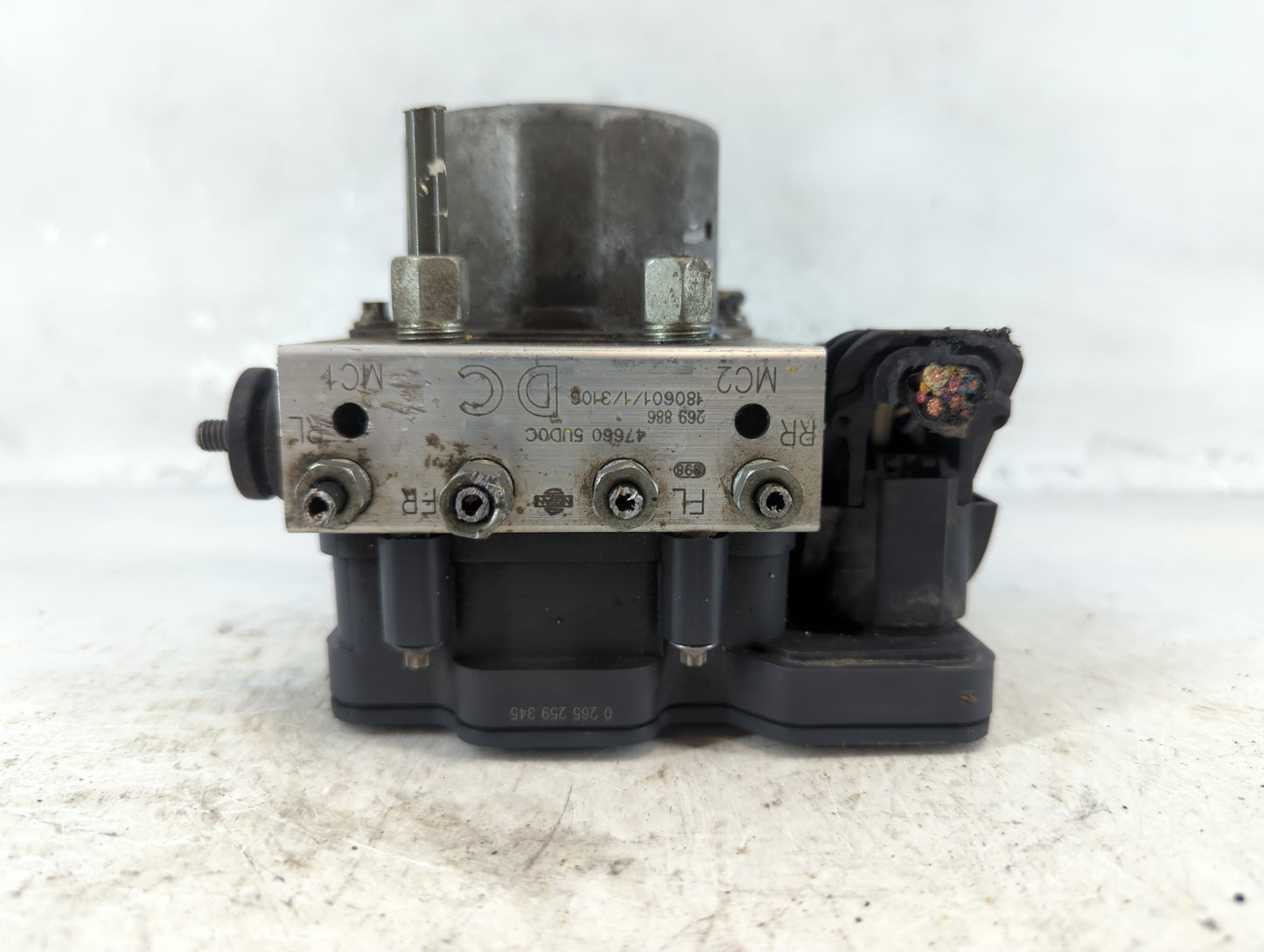 2019 Nissan Sentra ABS Pump Control Module Replacement P/N:269 886 47660 5UD0C Fits OEM Used Auto Parts - Oemusedautoparts1.