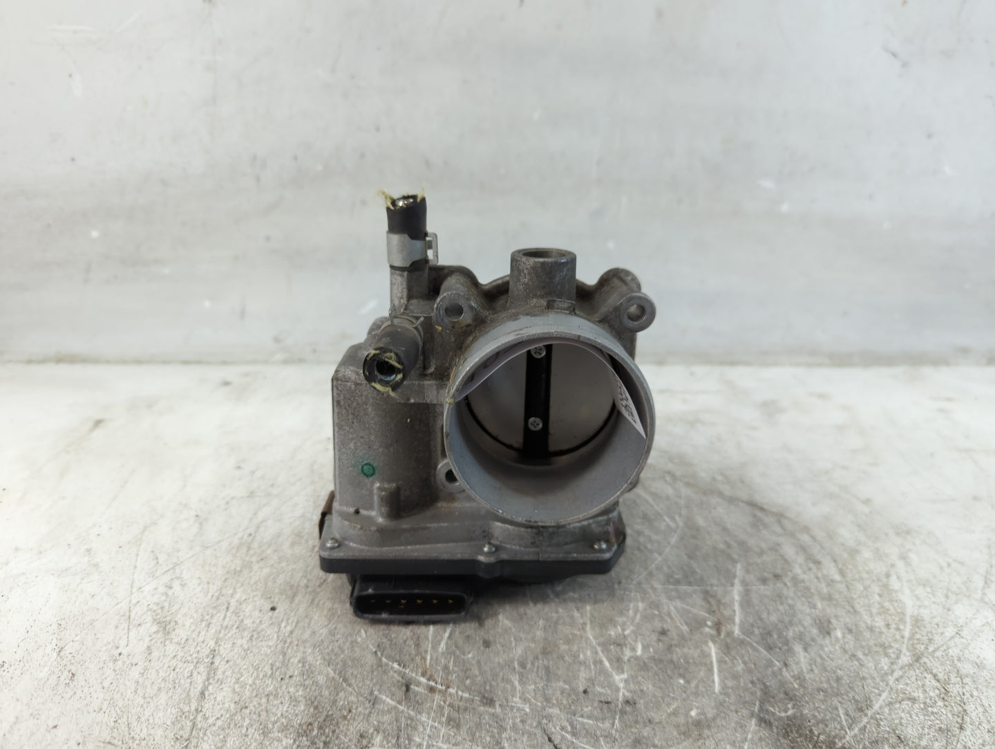 2013-2019 Nissan Sentra Throttle Body P/N:3RA60-01 E Fits Fits 2013 2014 2015 2016 2017 2018 2019 OEM Used Auto Parts - Oemu