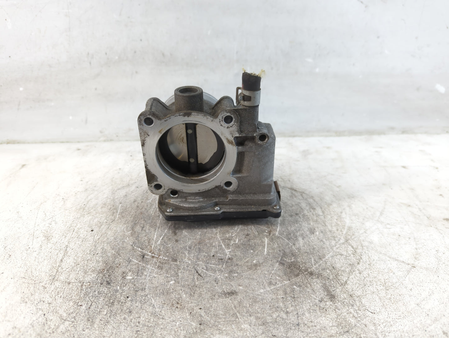 2013-2019 Nissan Sentra Throttle Body P/N:3RA60-01 E Fits Fits 2013 2014 2015 2016 2017 2018 2019 OEM Used Auto Parts - Oemu