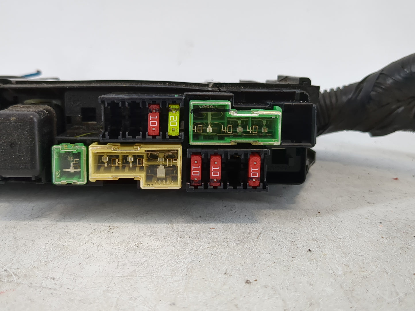 2013-2019 Nissan Sentra Fusebox Fuse Box Panel Relay Module P/N:5UD0A Fits Fits 2013 2014 2015 2016 2017 2018 2019 OEM Used 
