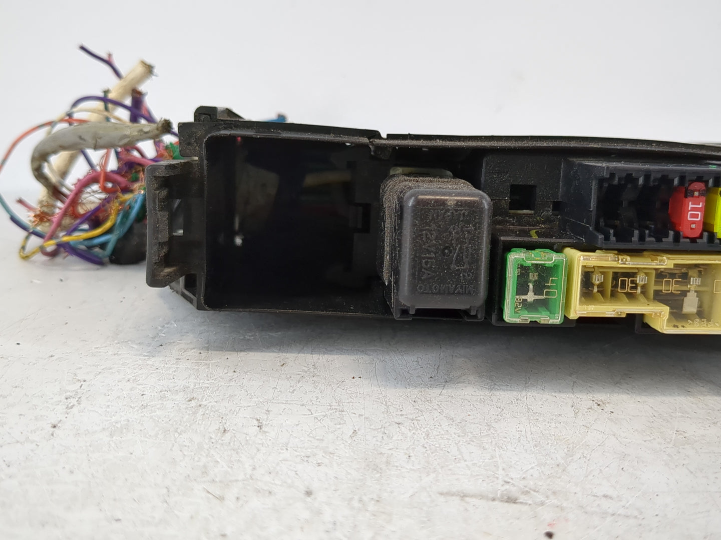 2013-2019 Nissan Sentra Fusebox Fuse Box Panel Relay Module P/N:5UD0A Fits Fits 2013 2014 2015 2016 2017 2018 2019 OEM Used 