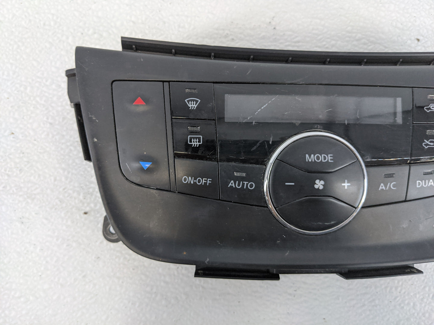 2017-2019 Nissan Sentra Climate Control Module Temperature AC/Heater Replacement P/N:27500 4AT4A Fits Fits 2017 2018 2019 OE