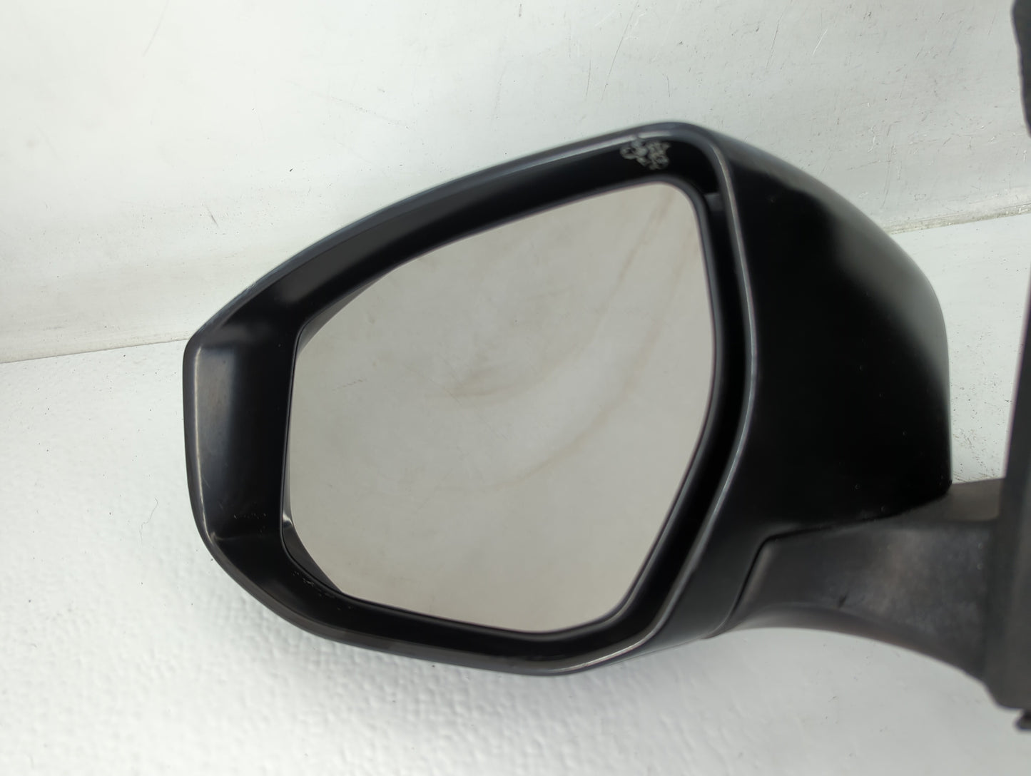 2016-2019 Nissan Sentra Driver Side View Mirror - Left Door Mirror OEM Used - Oemusedautoparts1.com