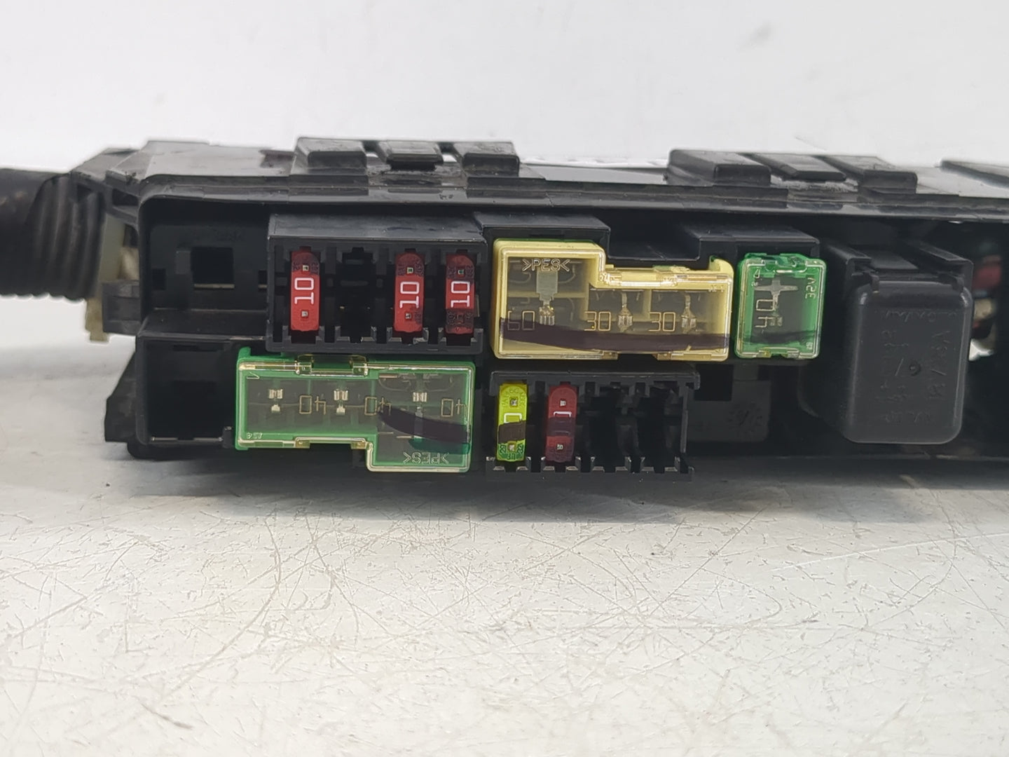 2013-2019 Nissan Sentra Fusebox Fuse Box Panel Relay Module P/N:24382 EW70B 7154-7223-30 Fits OEM Used Auto Parts - Oemuseda