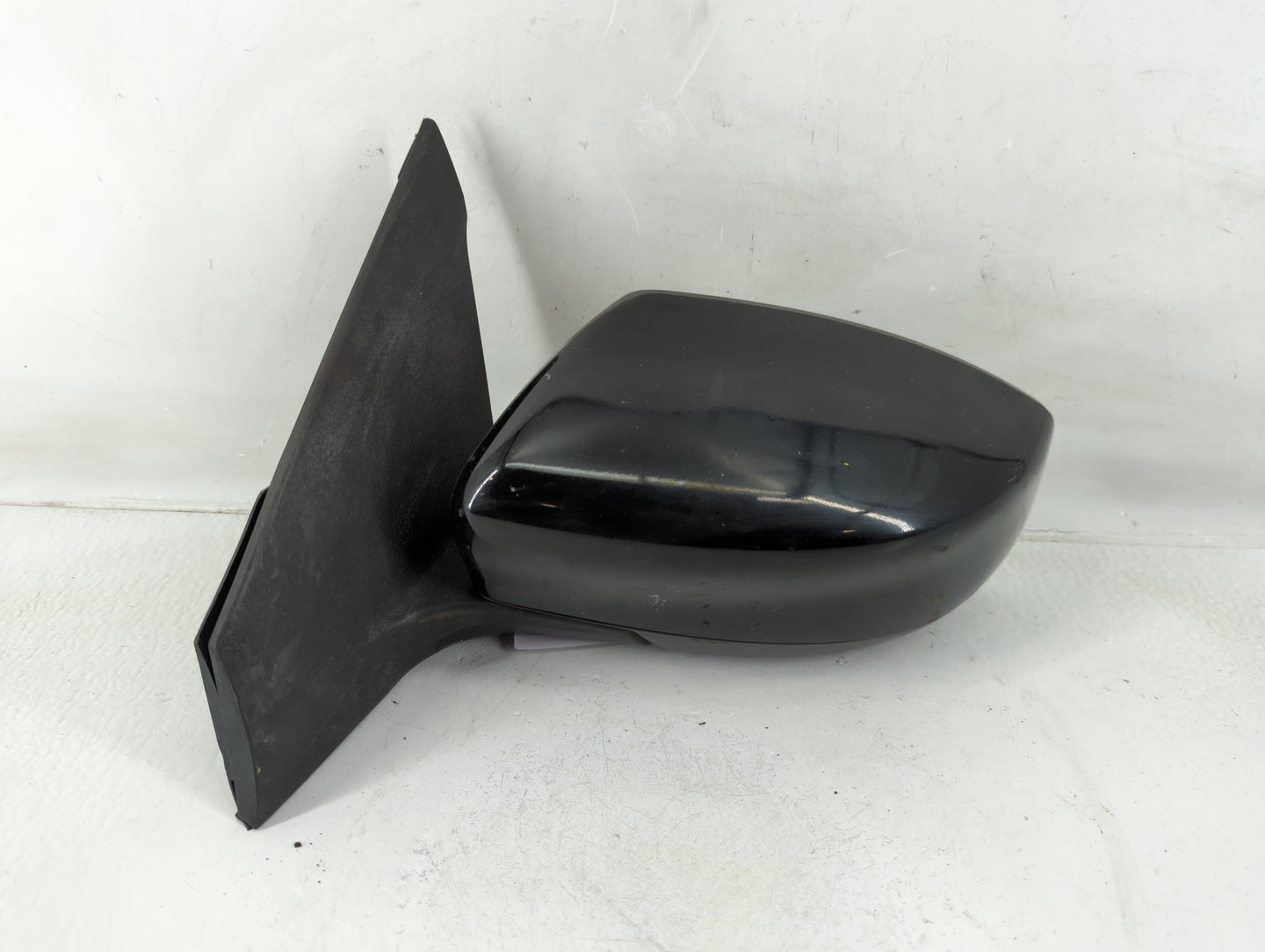 2016-2019 Nissan Sentra Driver Side View Mirror - Left Door Mirror OEM Used - Oemusedautoparts1.com