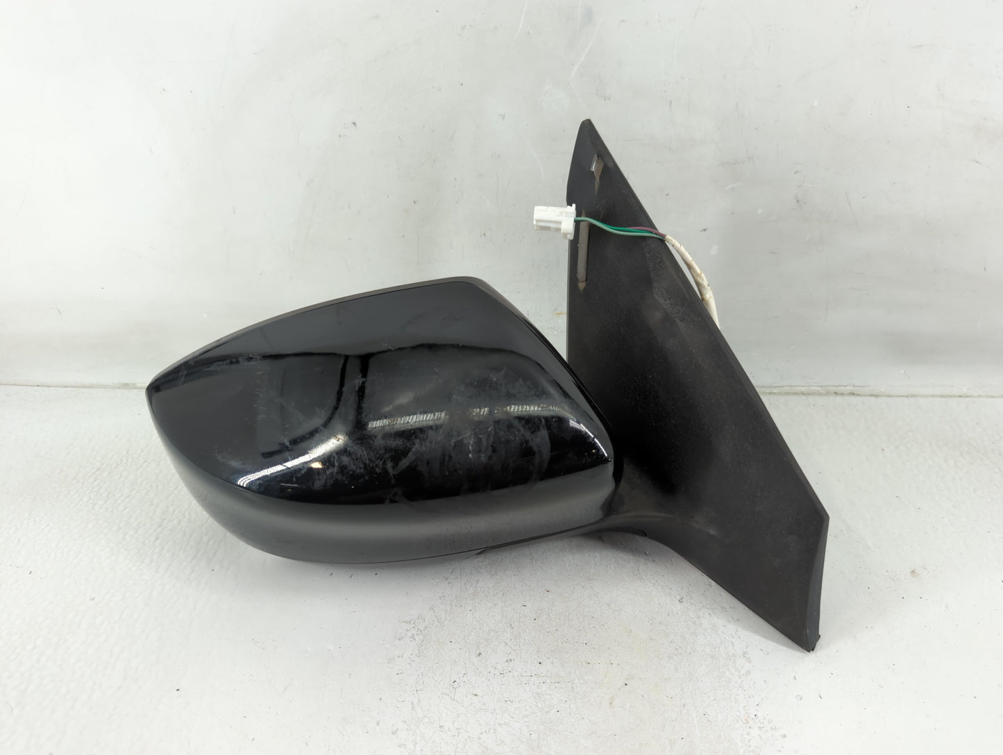 2016-2019 Nissan Sentra Passenger Side View Mirror - Right Door Mirror OEM Used - Oemusedautoparts1.com