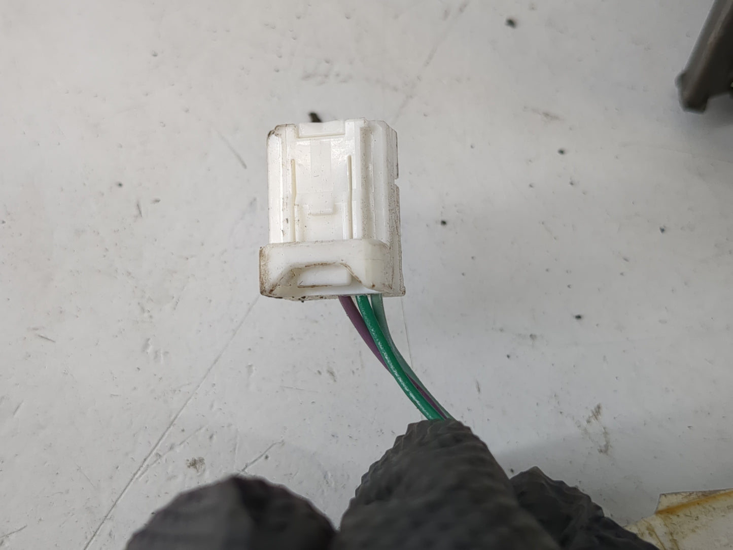 2016-2019 Nissan Sentra Driver Side View Mirror - Left Door Mirror OEM Used - Oemusedautoparts1.com