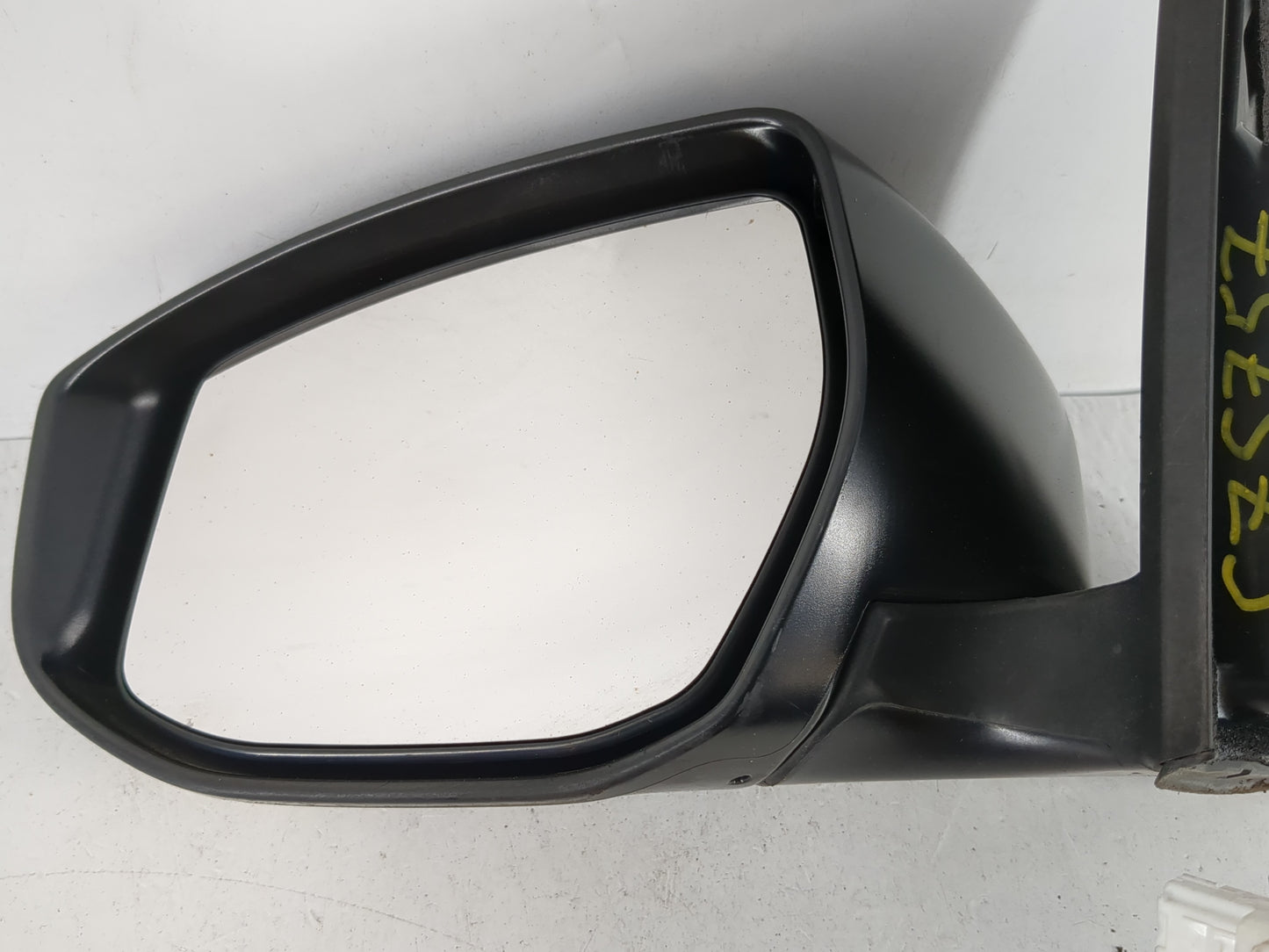 2016-2019 Nissan Sentra Driver Side View Mirror - Left Door Mirror OEM Used - Oemusedautoparts1.com