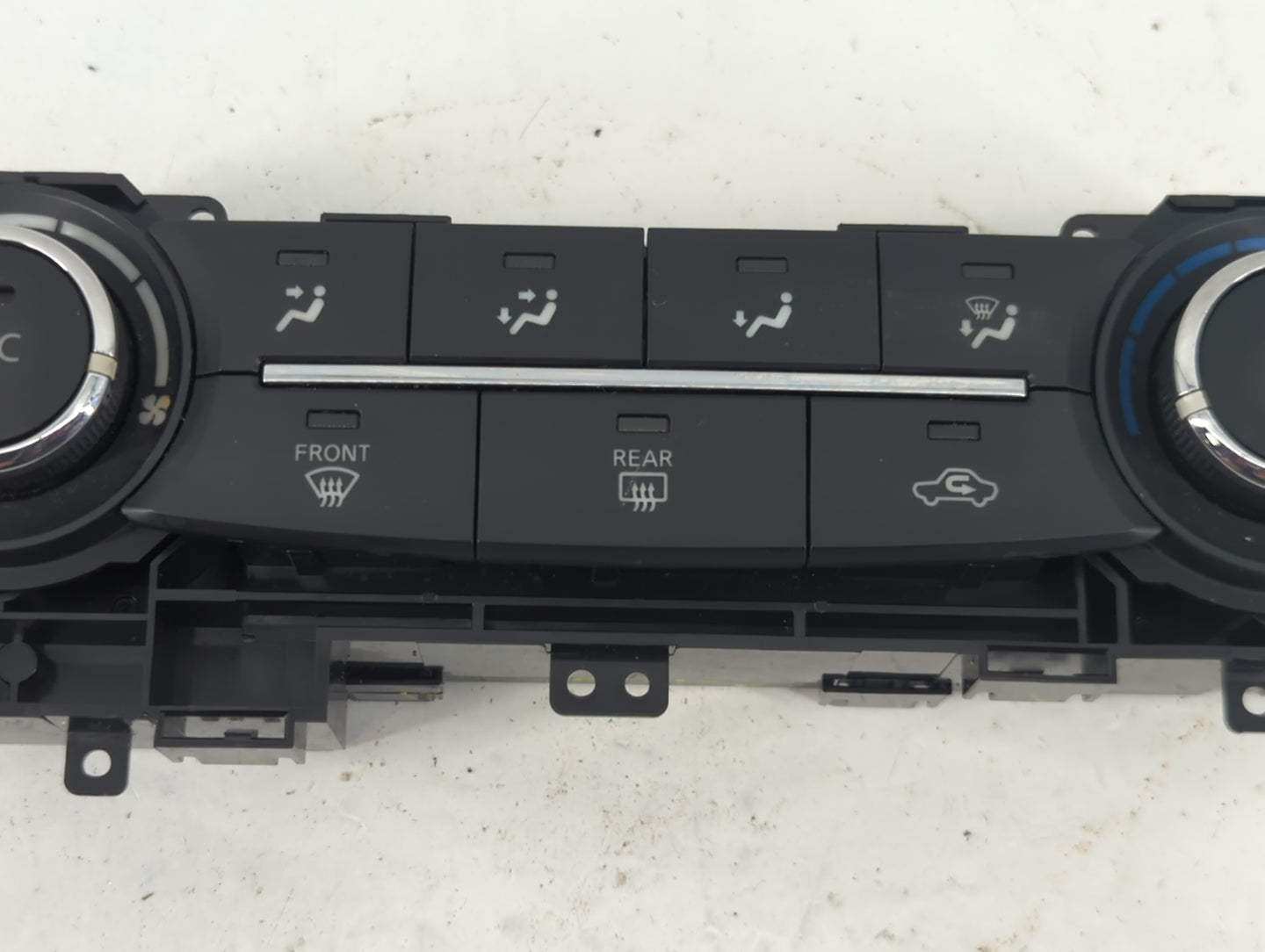 2015-2019 Nissan Sentra Climate Control Module Temperature AC/Heater Replacement P/N:04AT2A Fits Fits 2015 2016 2017 2018 20