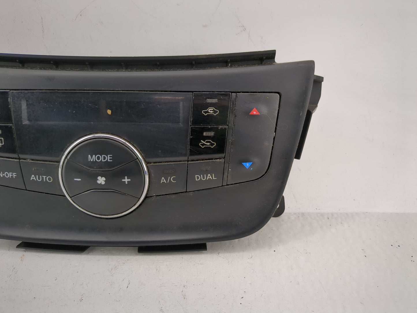 2015-2019 Nissan Sentra Climate Control Module Temperature AC/Heater Replacement P/N:27500 4AT4A Fits OEM Used Auto Parts - 