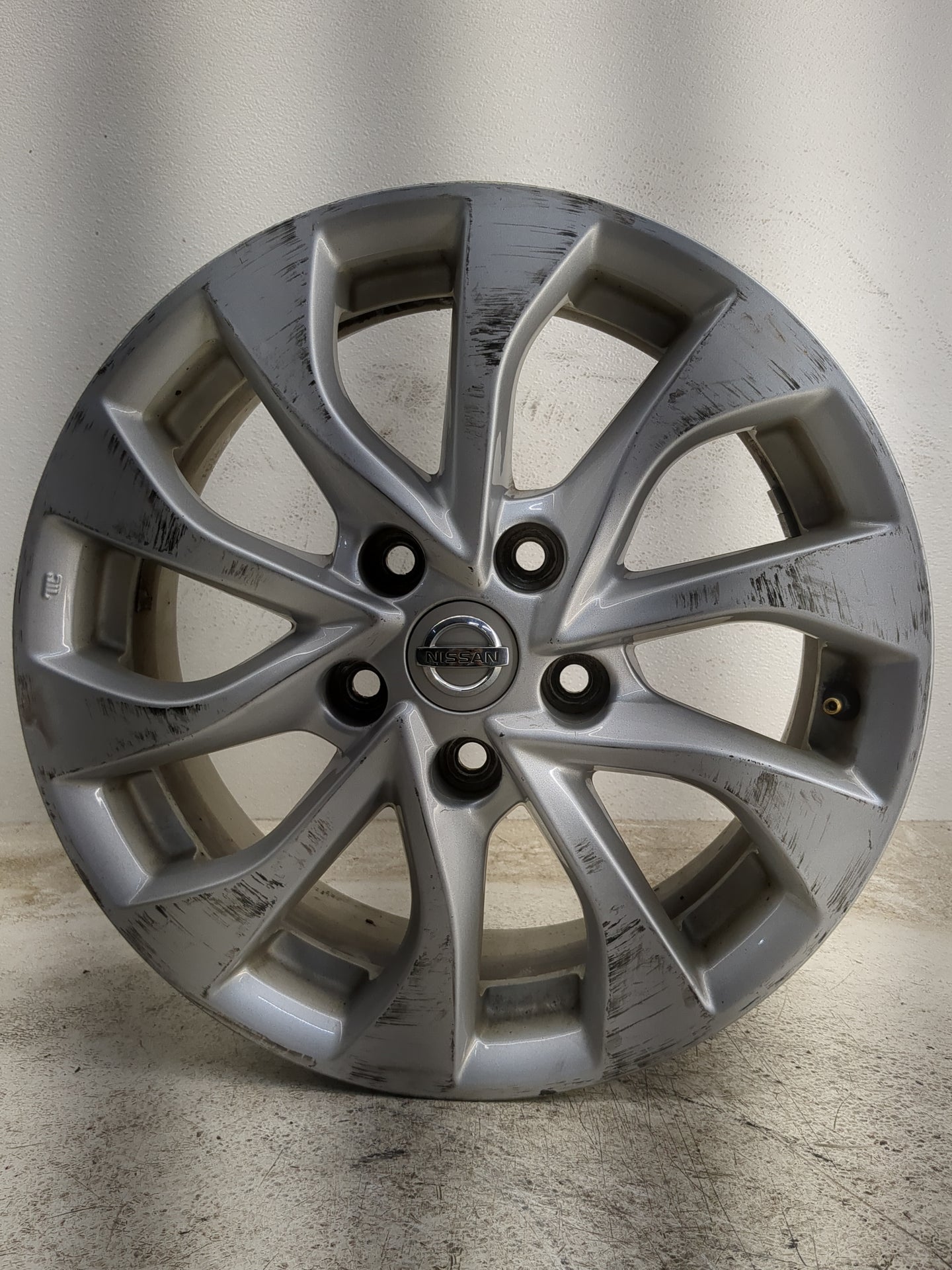 2016-2019 Nissan Sentra Oem Wheel Rim - Oemusedautoparts1.com