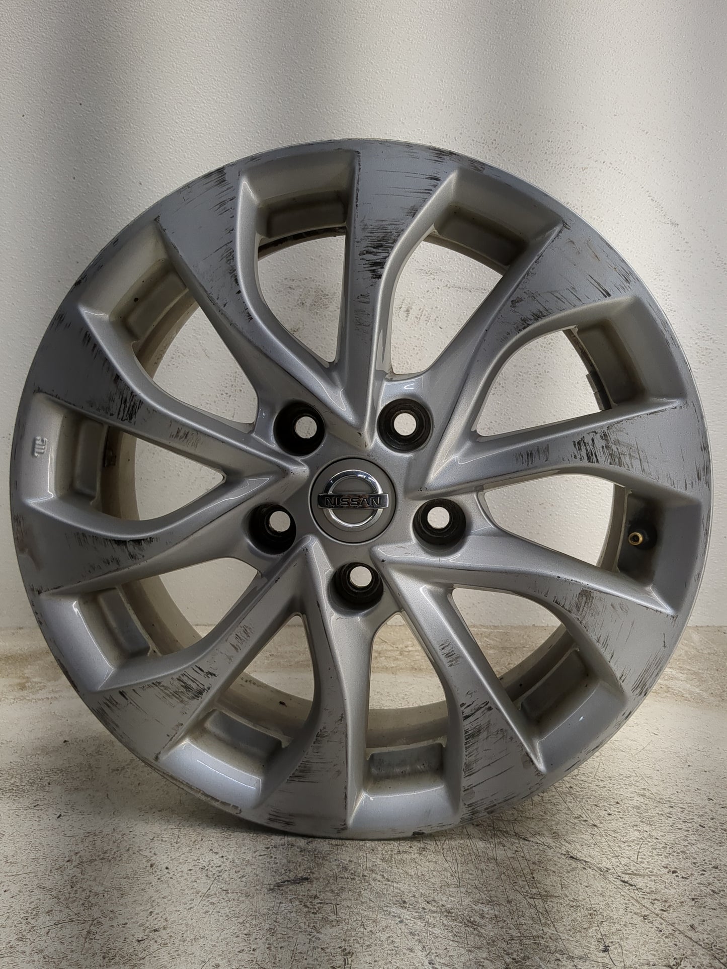 2016-2019 Nissan Sentra Oem Wheel Rim - Oemusedautoparts1.com